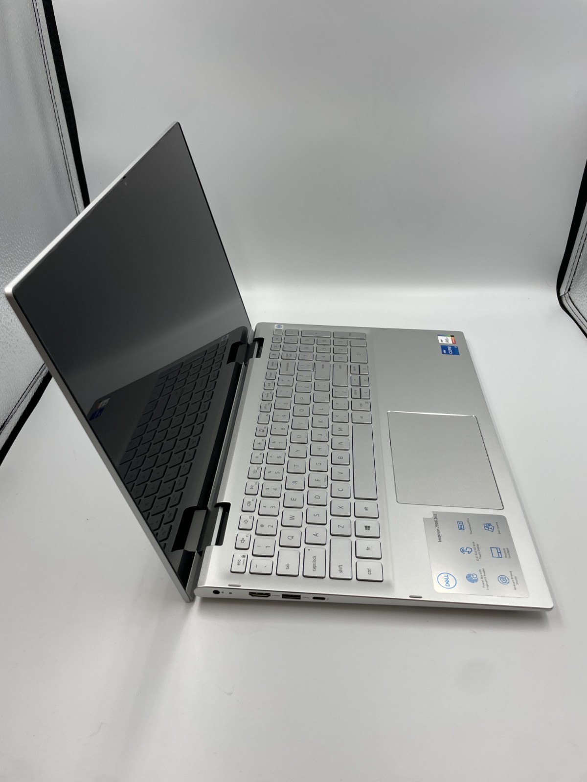 Dell Inspiron 7506 2-in-1 15.6″ Intel Core i5-1135G7, 8GB RAM, 256GB SSD Silver