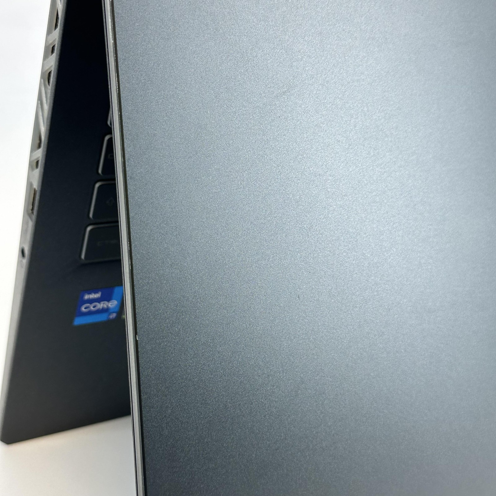 MSI Cyborg 15 FHD 2.4 GHz i7-13620H 16GB 512GB SSD NVIDIA RTX 4050 Excellent