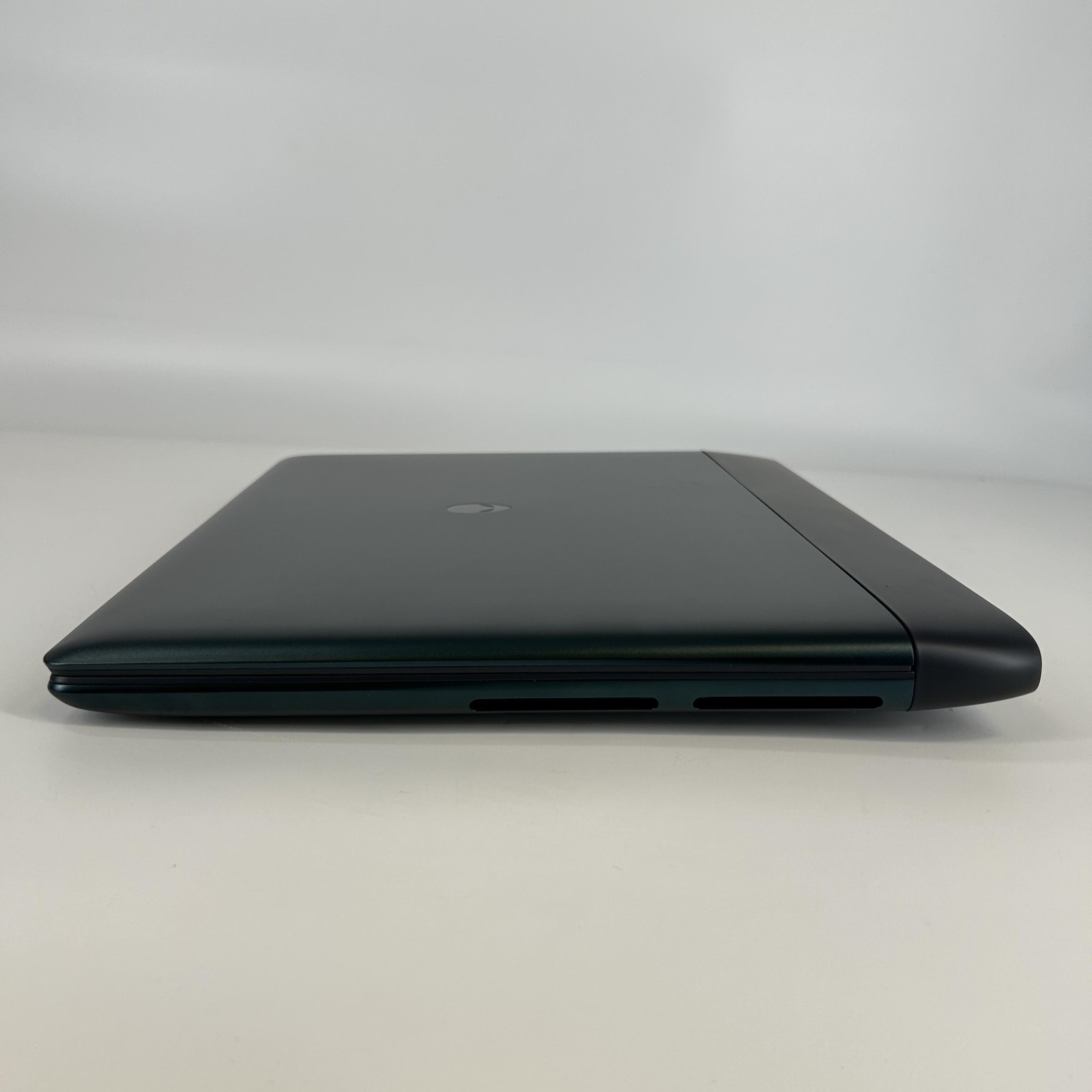 Dell Alienware 16 Area-51 240Hz QHD+ 2.7 GHz Ultra 9 275HX 32GB 1TB SSD RTX 5080
