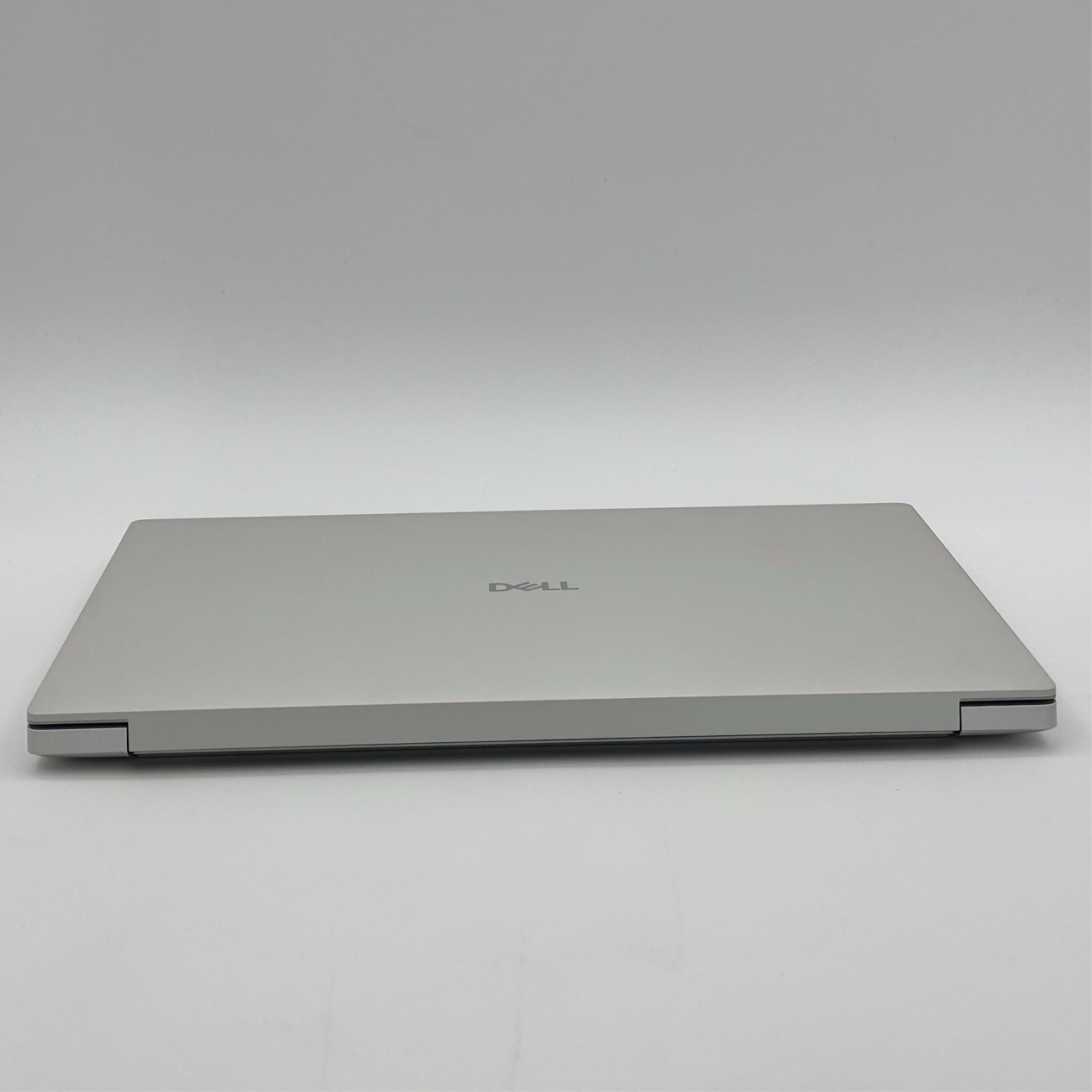 Dell Premium 14.5″ 3.2K OLED Touch Laptop Intel Ultra 7 255H 32GB 1TB SSD