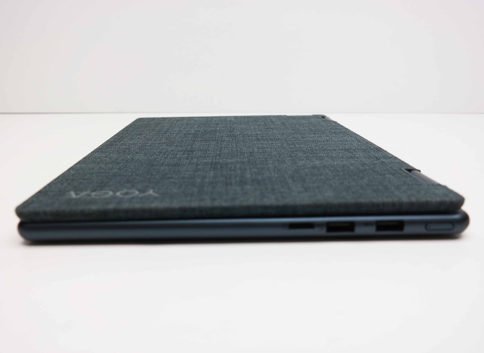 Lenovo Yoga 6 13.3″ AMD Ryzen 5 5500U 8GB 256GB