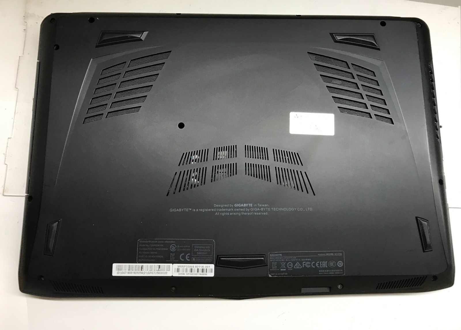 GIGABYTE P55V4 i7-5700HQ@2.70GHz 8GB RAM 128GB SSD W11P GEFORCE GTX 970M *READ