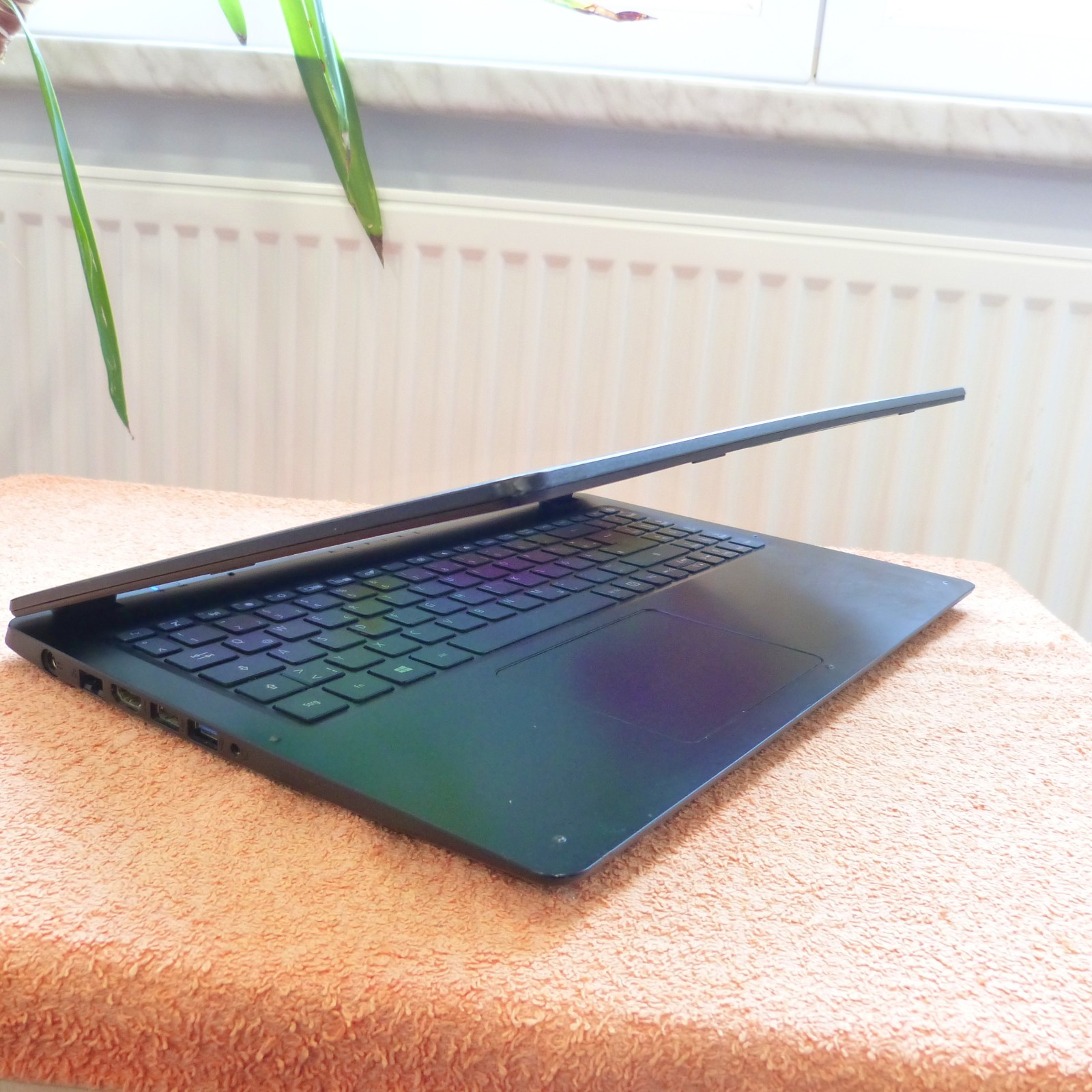 Acer A315 15″ Ultrabook l 8Gen Turbo Intel I Samsung SSD Windows 11 PRO HDMI
