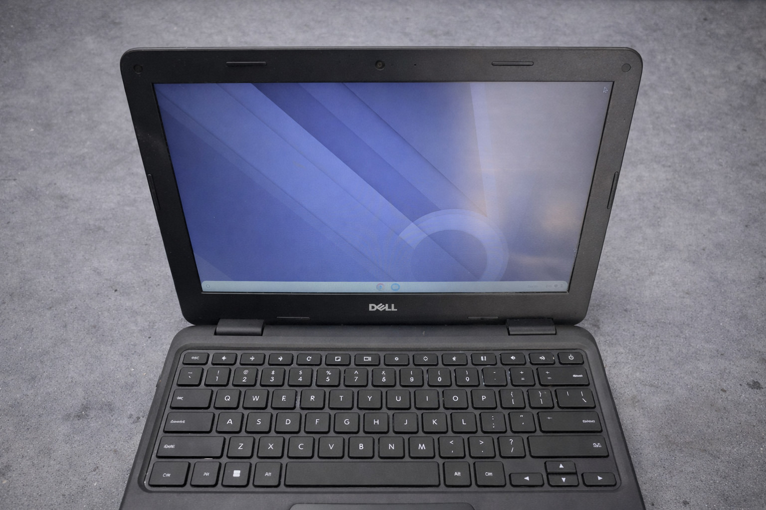 Dell ChromeBook 3100 11.6‘’ Touch 2-in-1 4GB 32GB Chrome OS Laptop