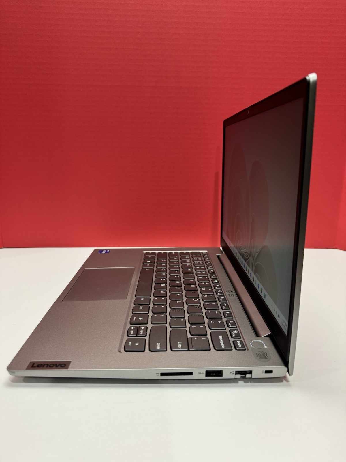 Lenovo ThinkBook 14 G2 ITL i7-1165G7 2.8GHz 16GB RAM 14 in 512GBSD Windows 11 P