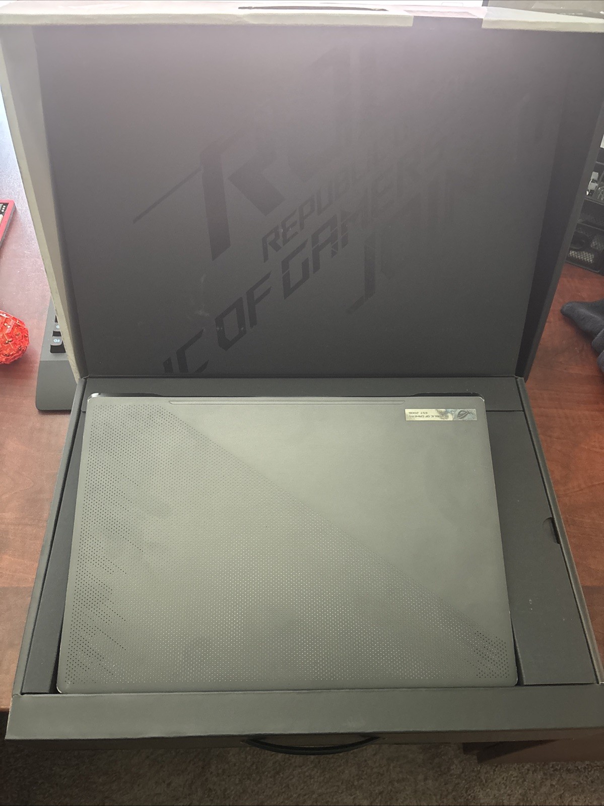 ASUS ROG Zephyrus G15 (2021)-15.6″ 1440p-Ryzen 9 5900 HS-RTX 3080-24GB-1TB-READ!