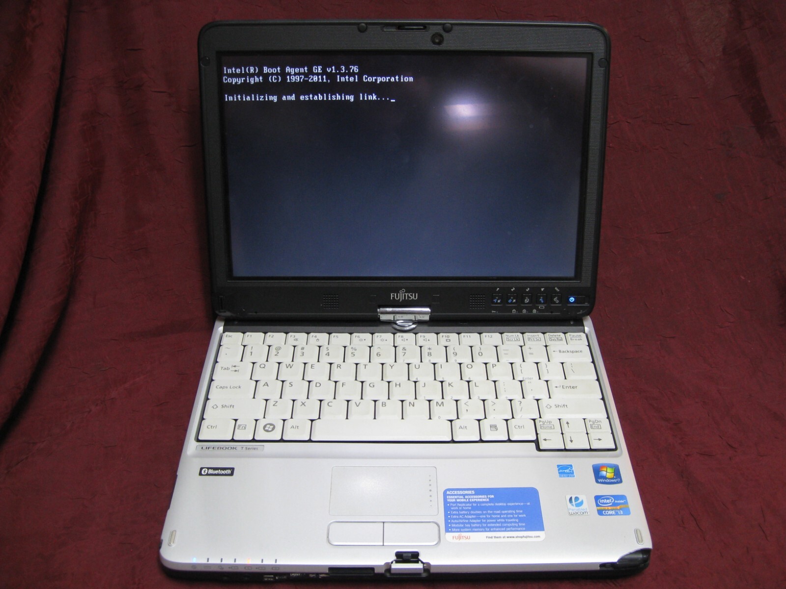 Fujitsu Lifebook T731 i3-2330M 2.2GHz 4GB 250GB HDD Touch Webcam Laptop NO OS