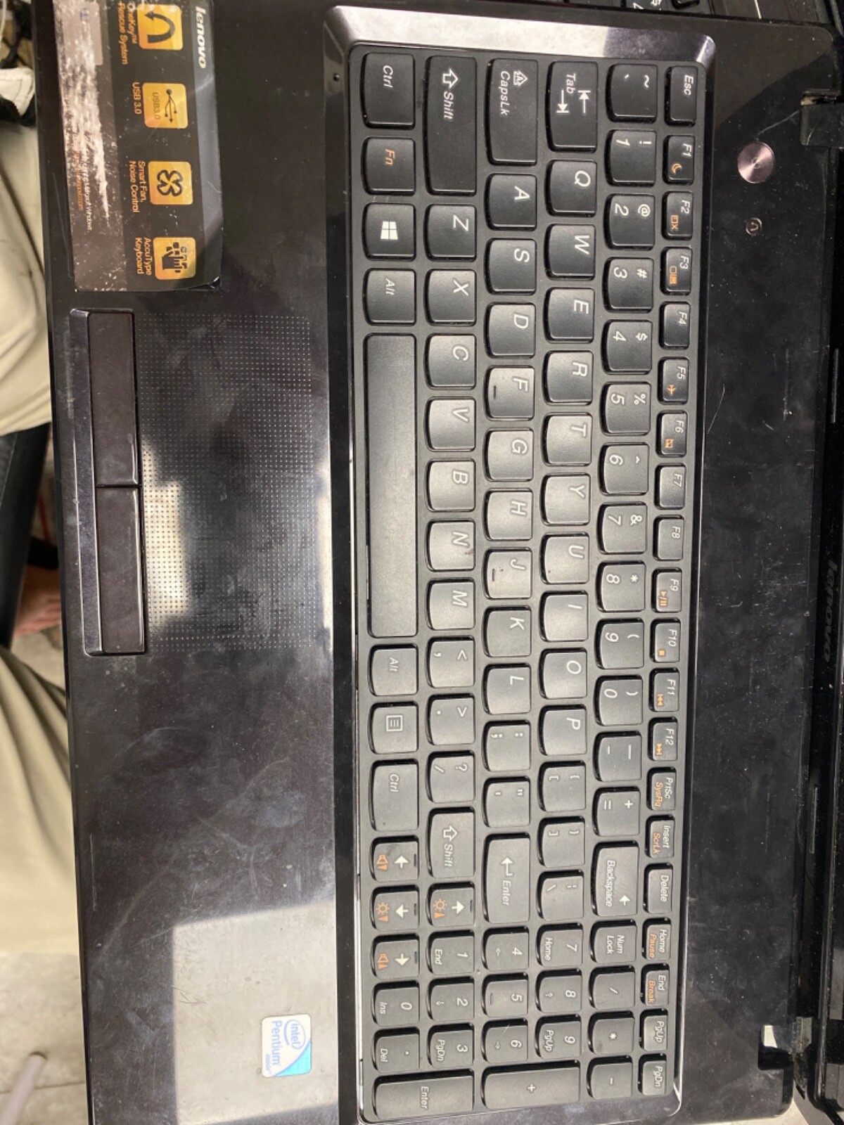Lenovo G580 Laptop no HD , Intel 2020M 2.4GHz, 8GB Ram, HDMI USB 3 FOR PARTS