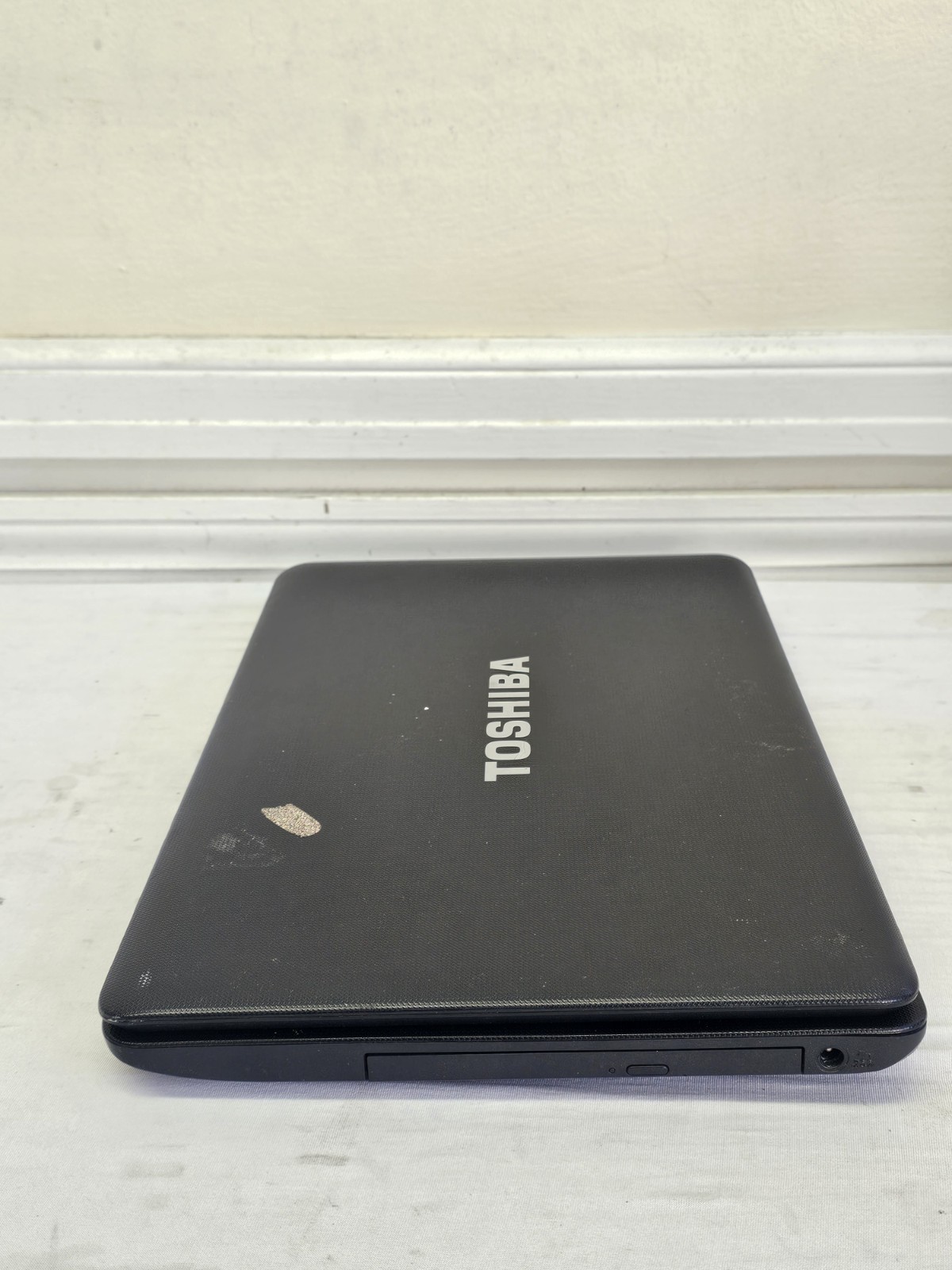 Toshiba Satellite C655D-S5133 Laptop – AMD E-240 – 2GB RAM – Parts/Repair – Read