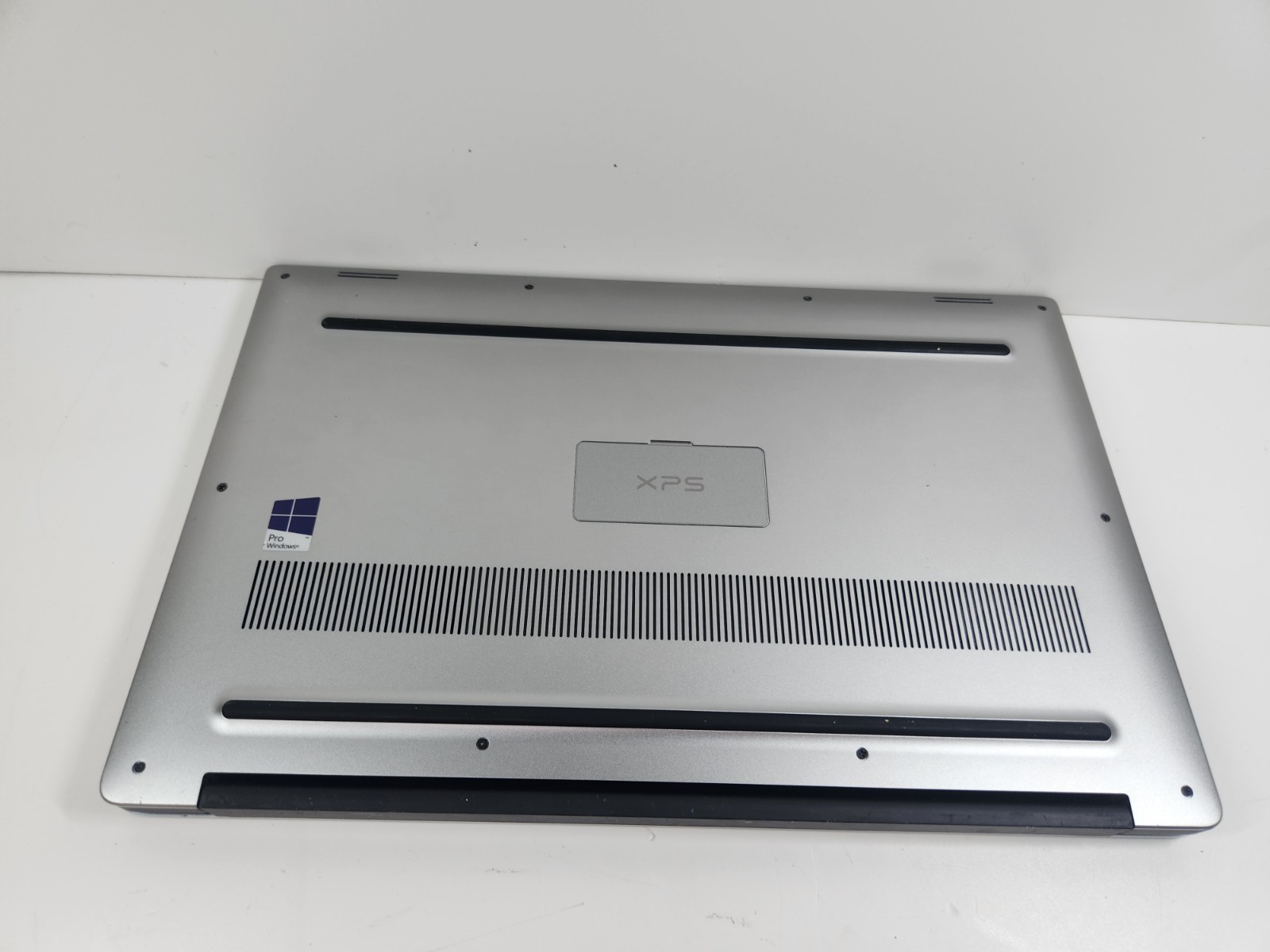 Dell XPS 15 9500 15″ Laptop FHD Intel Core i5 16GB RAM 256GB SSD Win 11