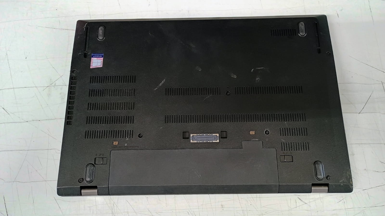 Lenovo ThinkPad T570 i5 No Ram/SSD/HDD AS-IS for Parts & Non-Functional