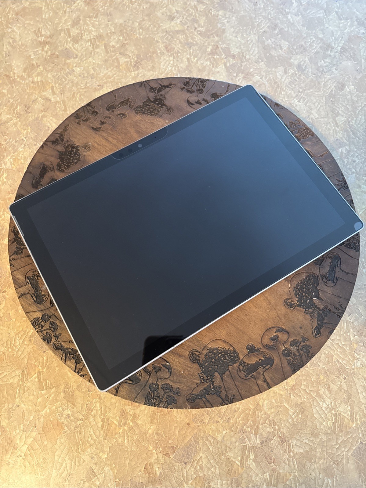 Windows 10 Surface Pro 128GB Excellent Condition: Includes Keyboard +Mouse+Case