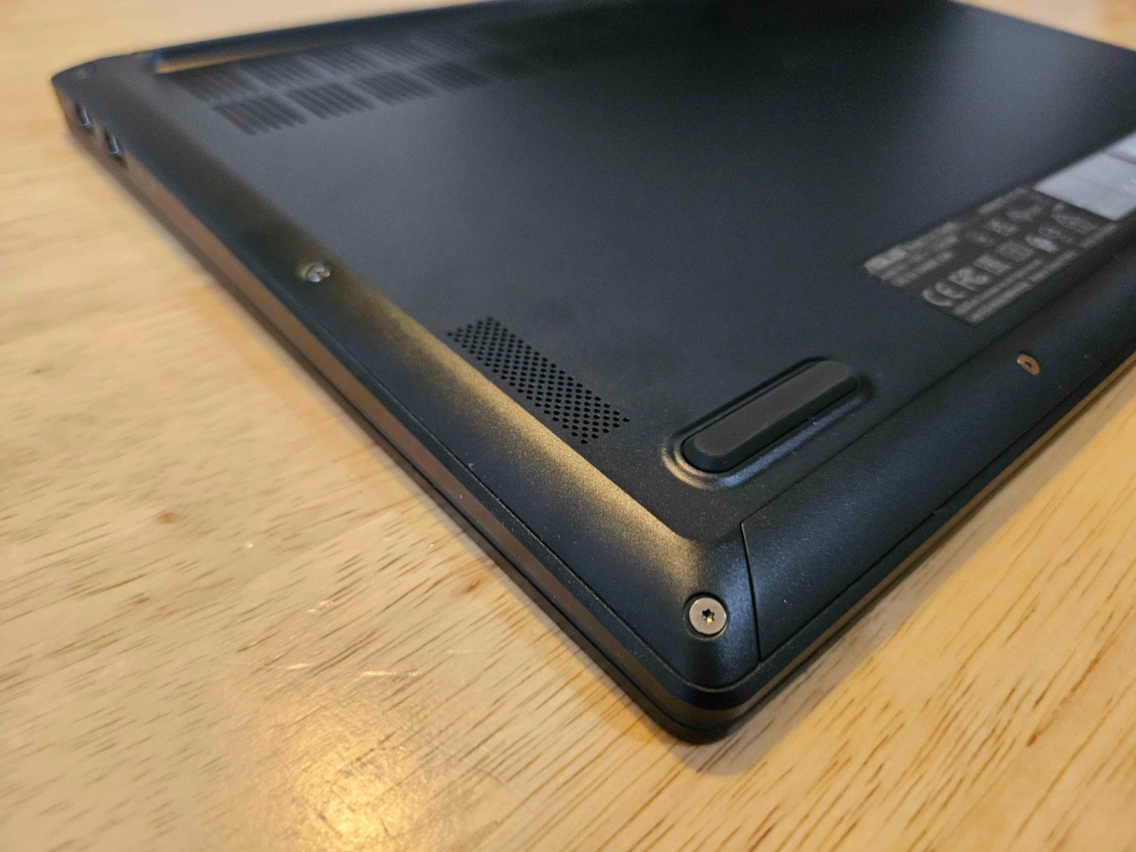 ASUS S5406SA-WH79 Vivobook S 14 14″ WUXGA Ultra 7 258V 2.2GHz Intel Arc Graphics