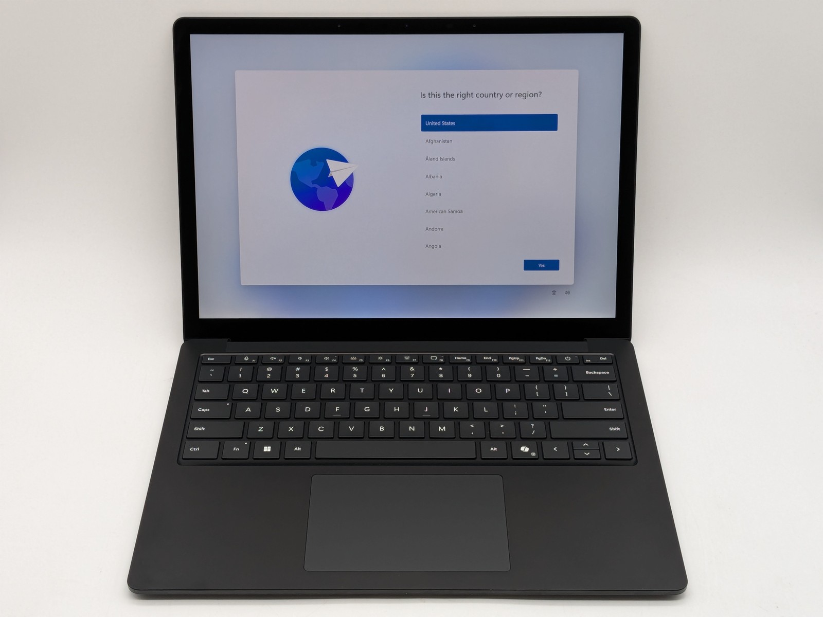 Microsoft Surface Laptop 6 13″ 2256 x 1504 ULTRA 5 135H 256GB SSD 16GB W11P