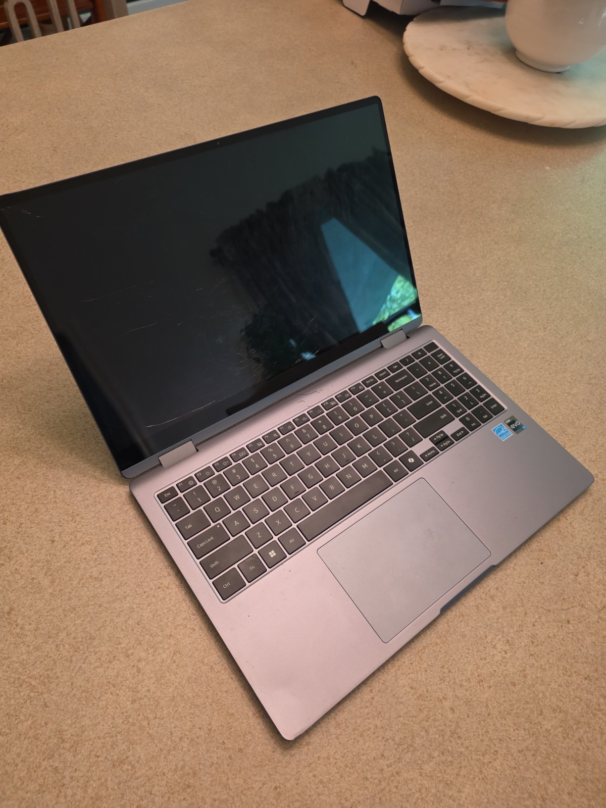 Samsung Galaxy Book Pro 360 15.6″ Laptop I7-1165G7, 16GB RAM, ***READ**** NO HHD