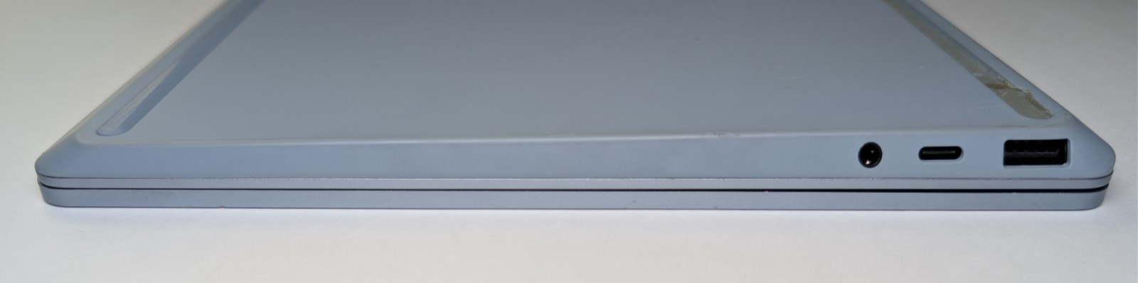 Microsoft Surface Laptop Go 12.4″ i5-1035G1 8GB 128GB SSD Win10 Home. ~566~