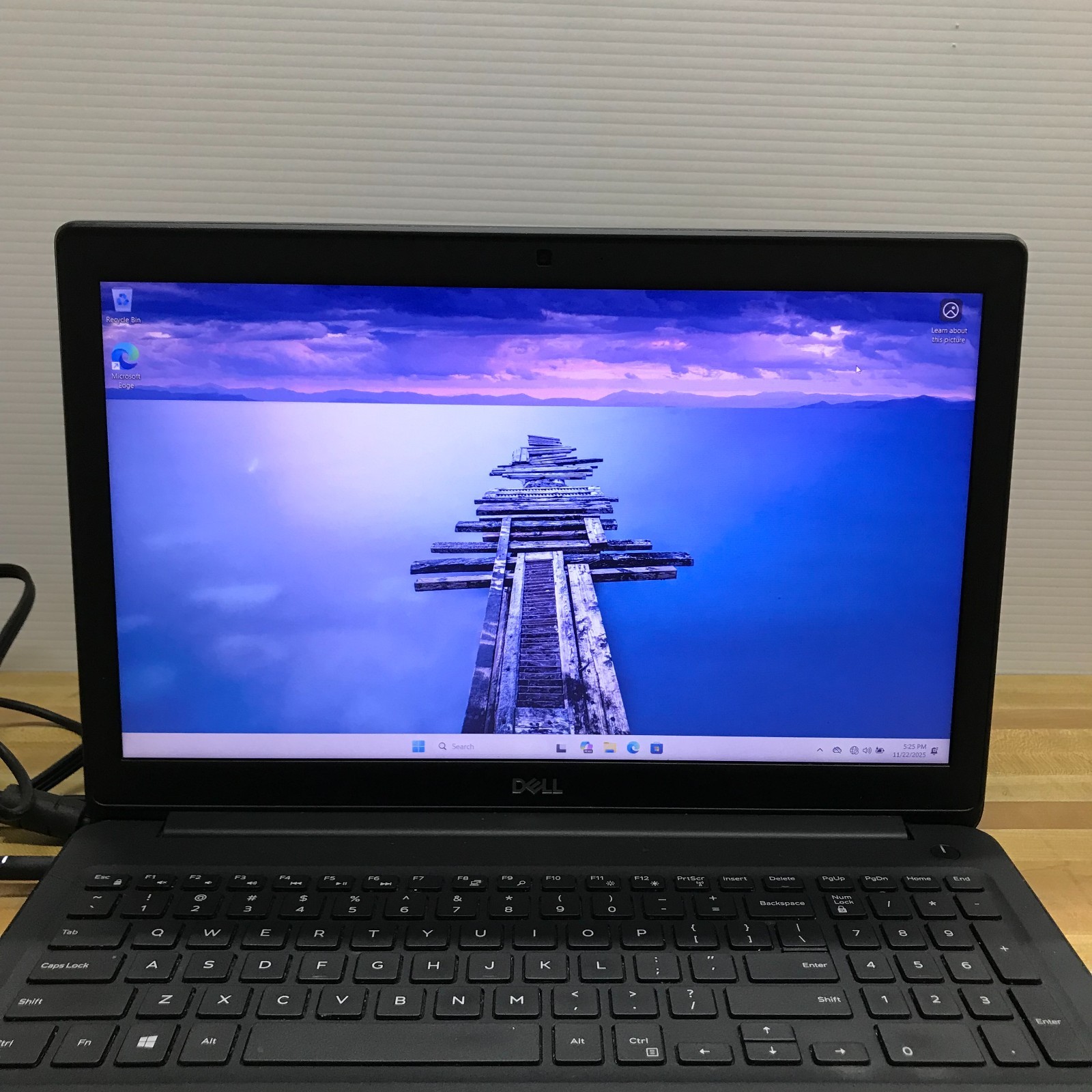 Dell Latitude 3500 15.6″ i5-8265u 1.6GHz 8GB RAM 256GB M.2 SSD (Windows 11 Pro)