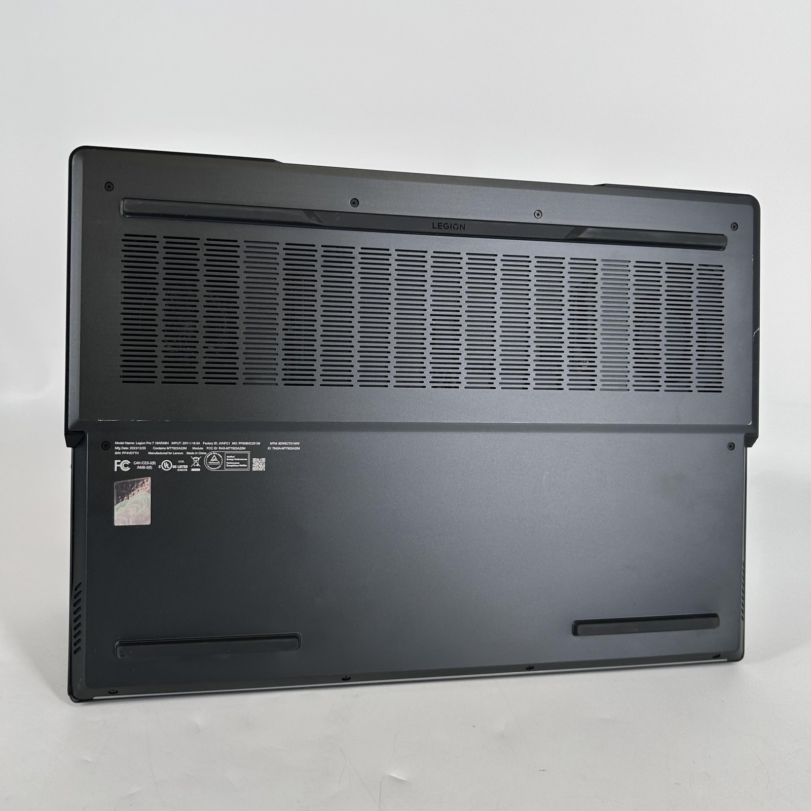 Lenovo Legion Pro 7 Gen 8 16 240Hz FHD+ Ryzen 9 7945HX 32GB 1TB/1TB RTX 4090