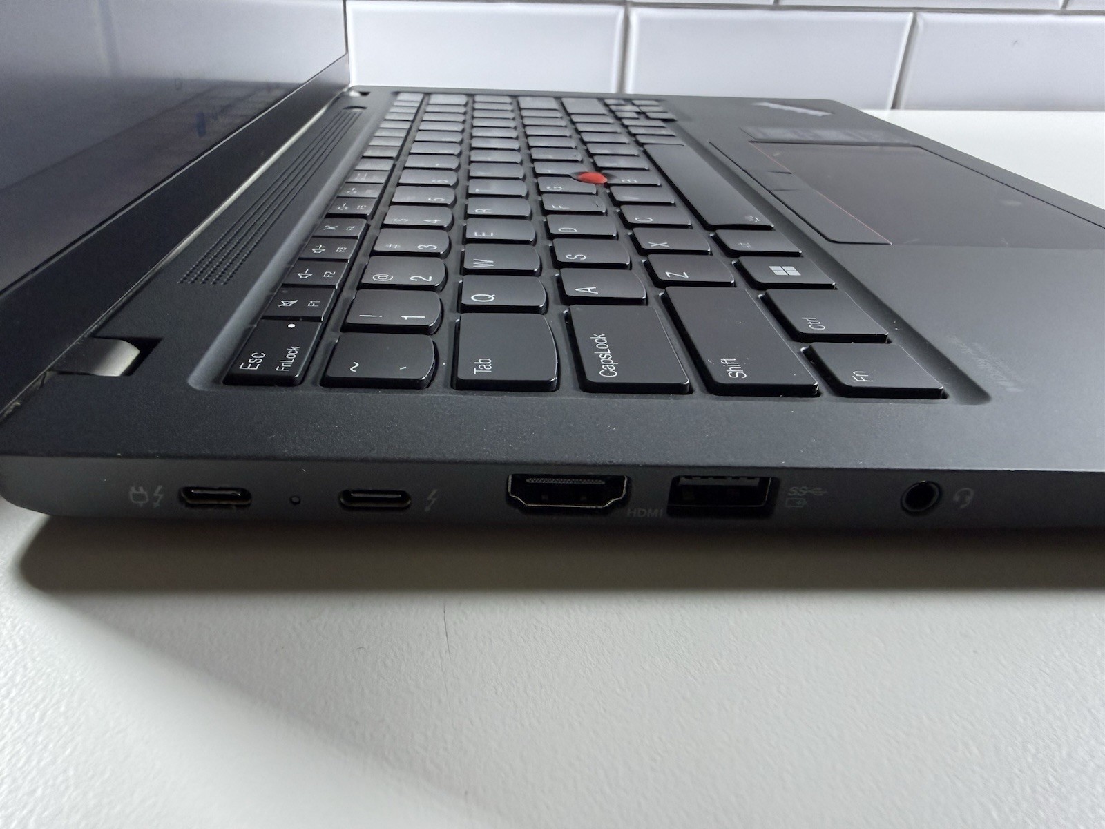 Lenovo ThinkPad T14s Gen 3 14″ i7-1270p 32GB 256GB Win 11 Pro Touchscreen