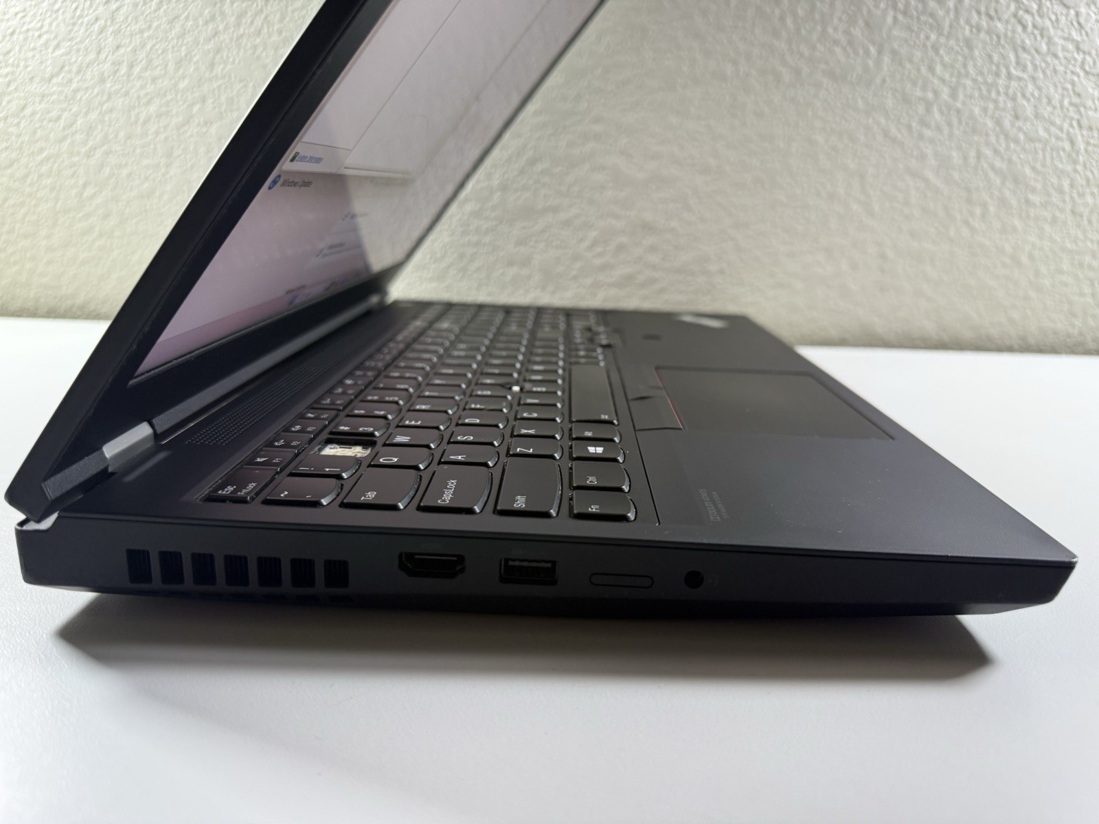 LENOVO THINKPAD P15 GEN 1 | CORE I7-10850H 256GB 16GB RAM WIN 11 NVIDIA T2000