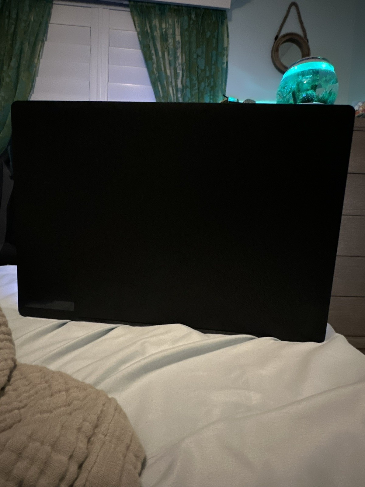 Asus ROG Zephyrus M16 16″ i9-13900H 2.6GHz 32GB RAM 1TB SSD GeForce RTX 4070