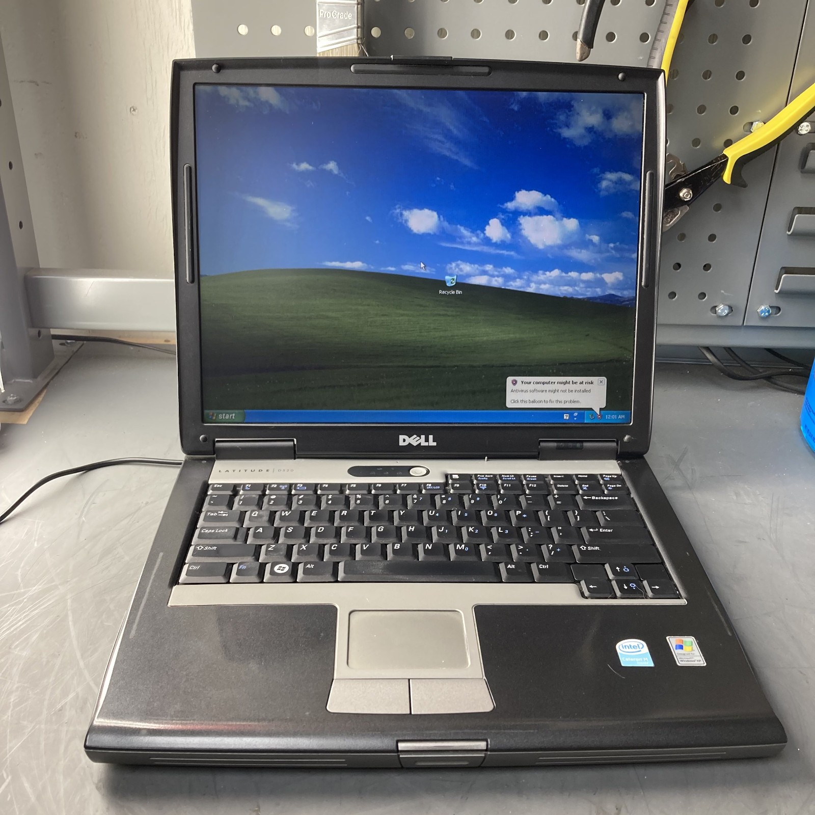 Dell Latitude D520 Intel Celeron M 1.6GHz 1GB RAM 250GB HDD WinXP Retro Gaming