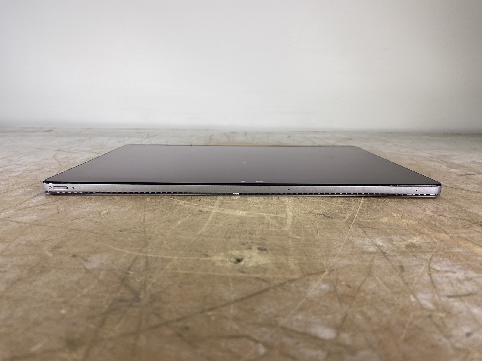 DELL LATITUDE 7200 2-IN-1 i5-8365U @ 1.60GHz, 8GB RAM, NO HDD/OS – (FOR PARTS)