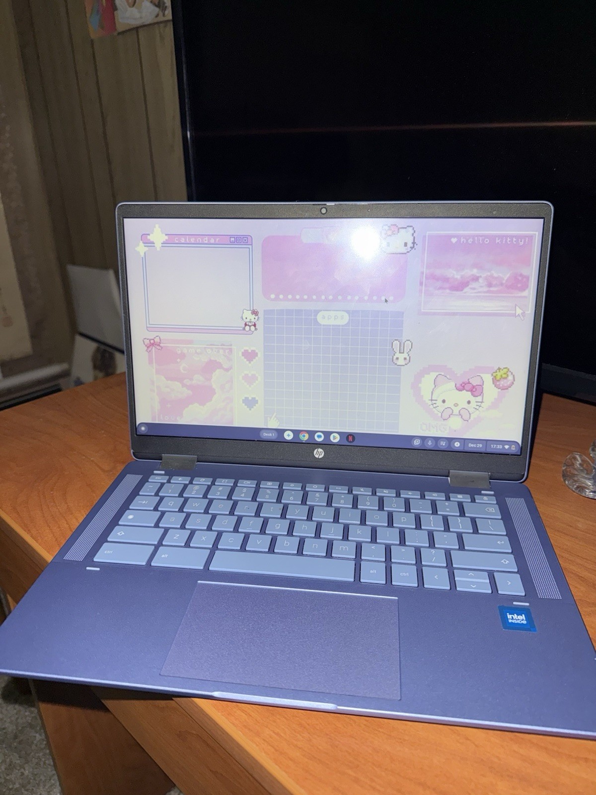 HP Chromebook 14in FHD 2-in-1 Touchscreen Intel Celeron 4GB 32GB Blue