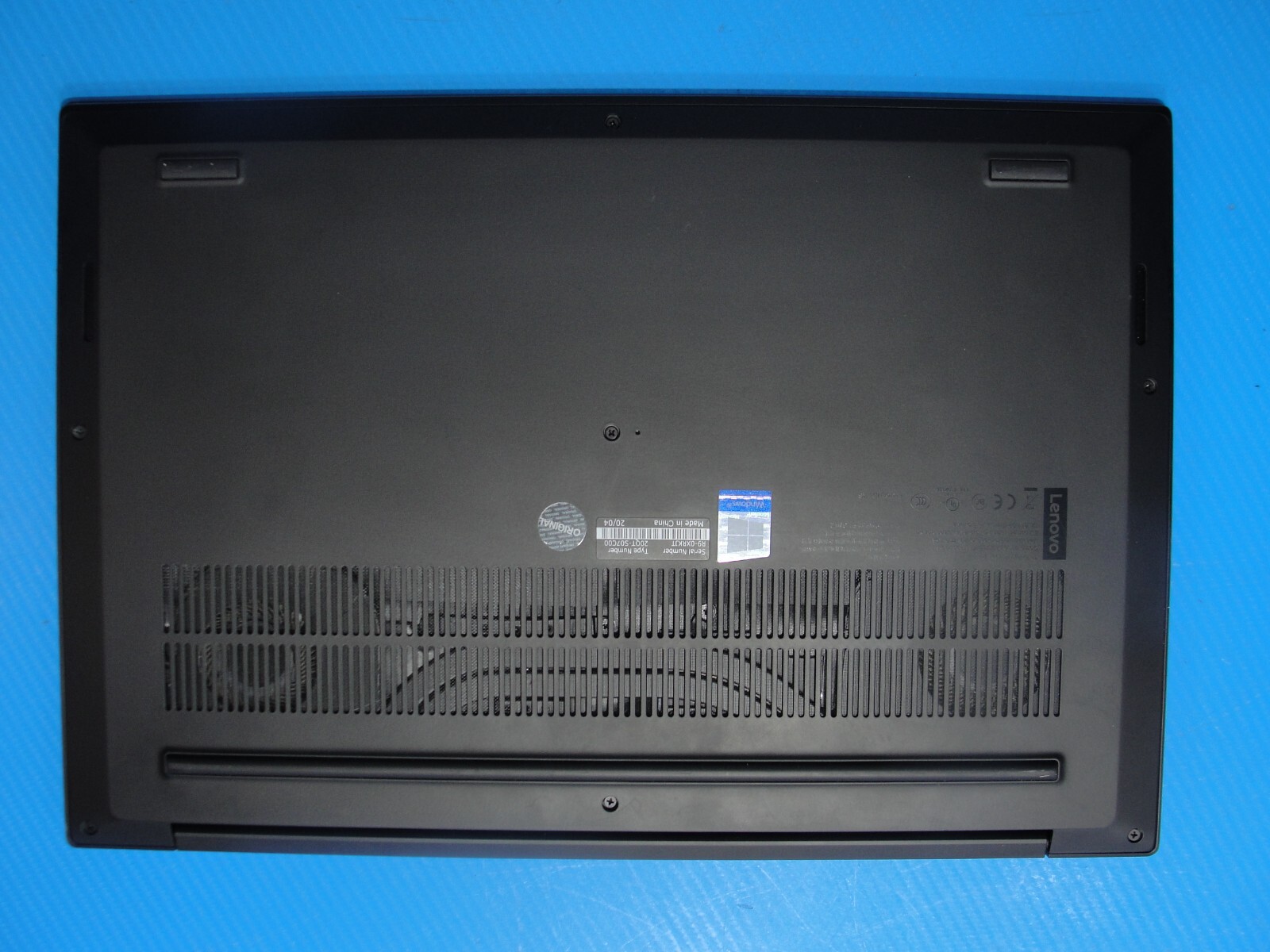 Lenovo ThinkPad P1 Gen 2 15.6”FHD i7-9750H 2.6GHz 16GB 512GB SSD NV Quadro T1000