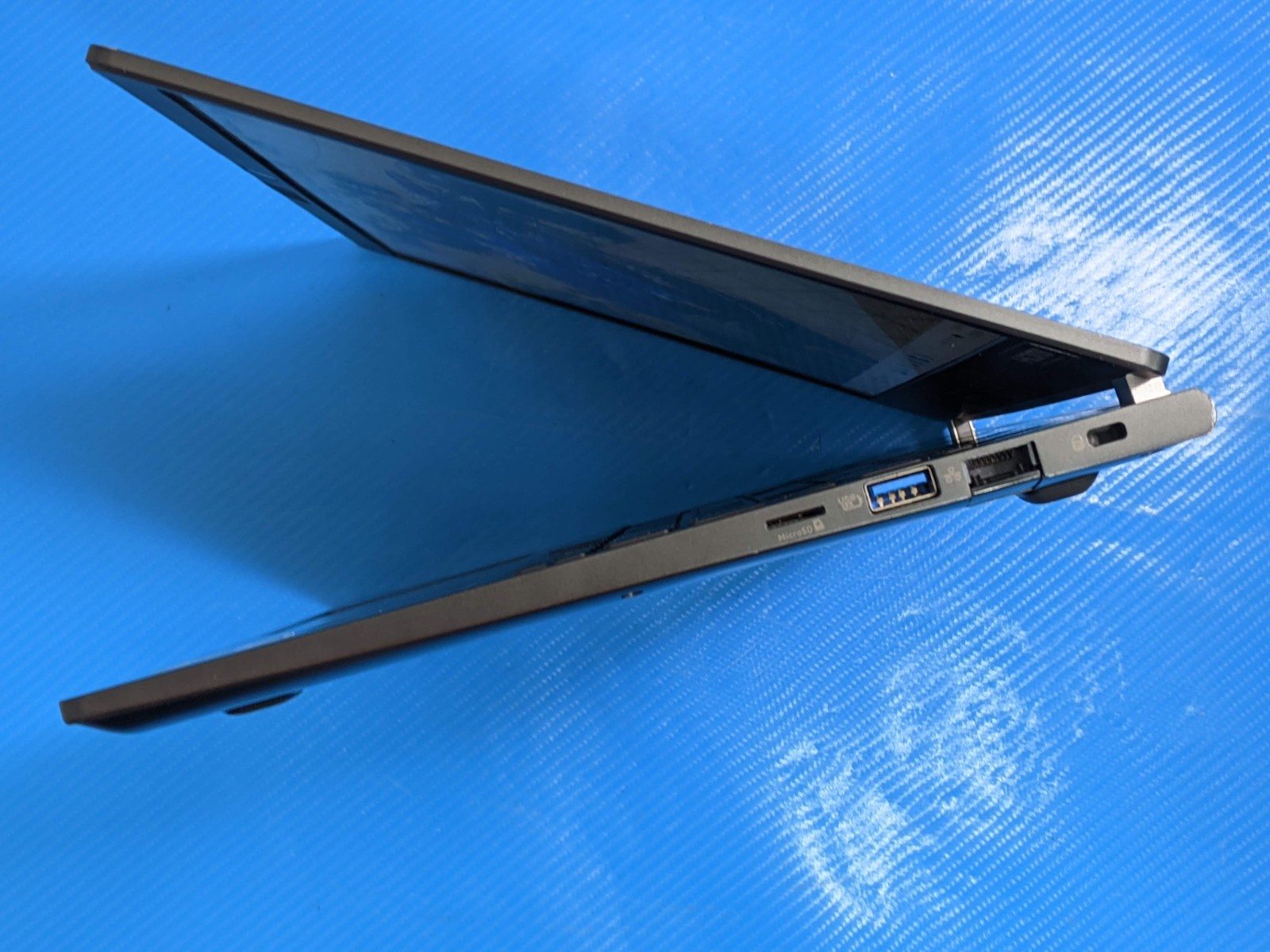 Acer TravelMate P614-51-G2 14″ FHD i7-10610U 1.8GHz 16GB 512GB SSD W11P +Charger
