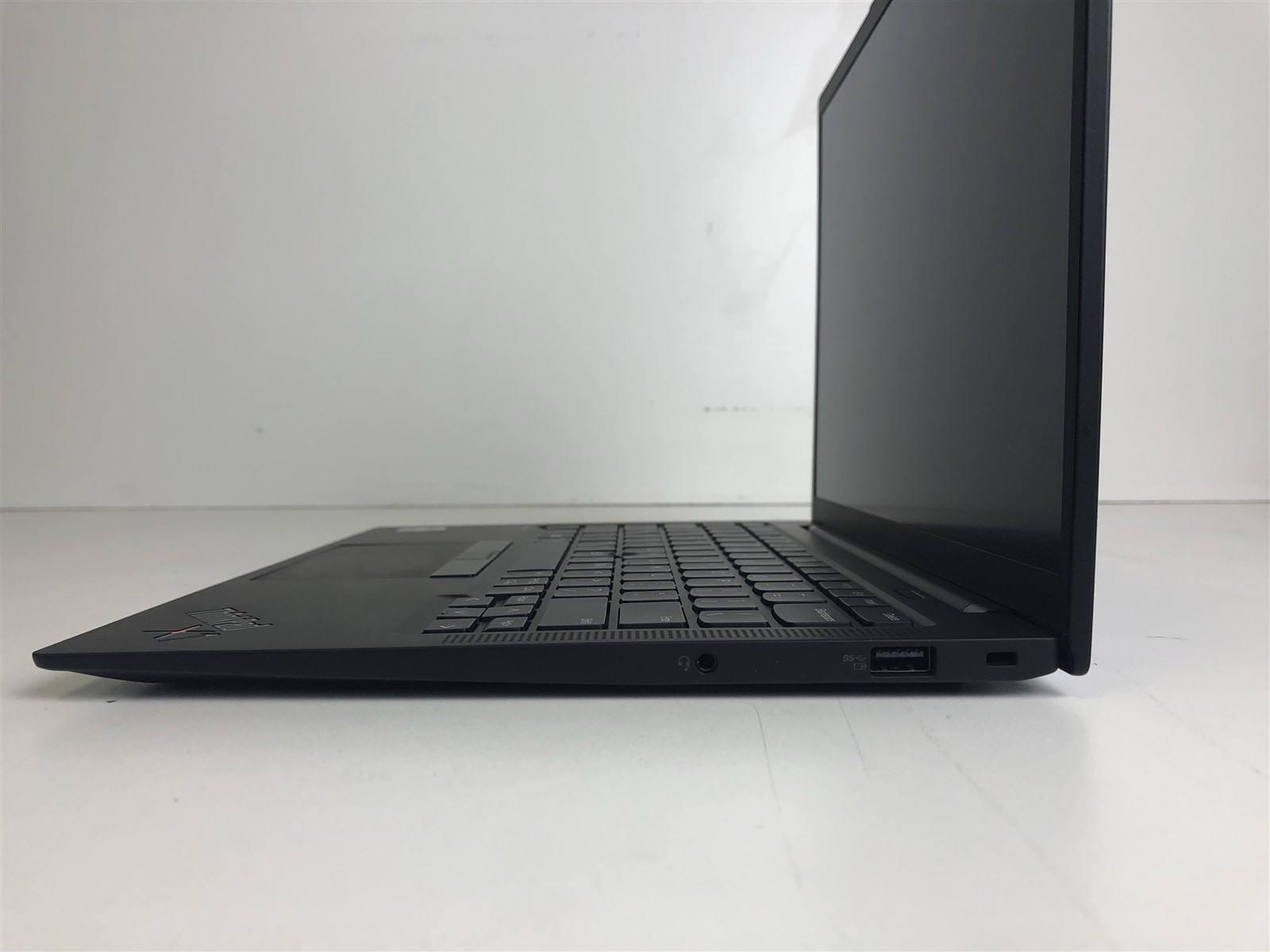 Lenovo ThinkPad X1 Carbon Gen 11: Intel Core i5-1335U 1.30GHz – 16GB – 256GB
