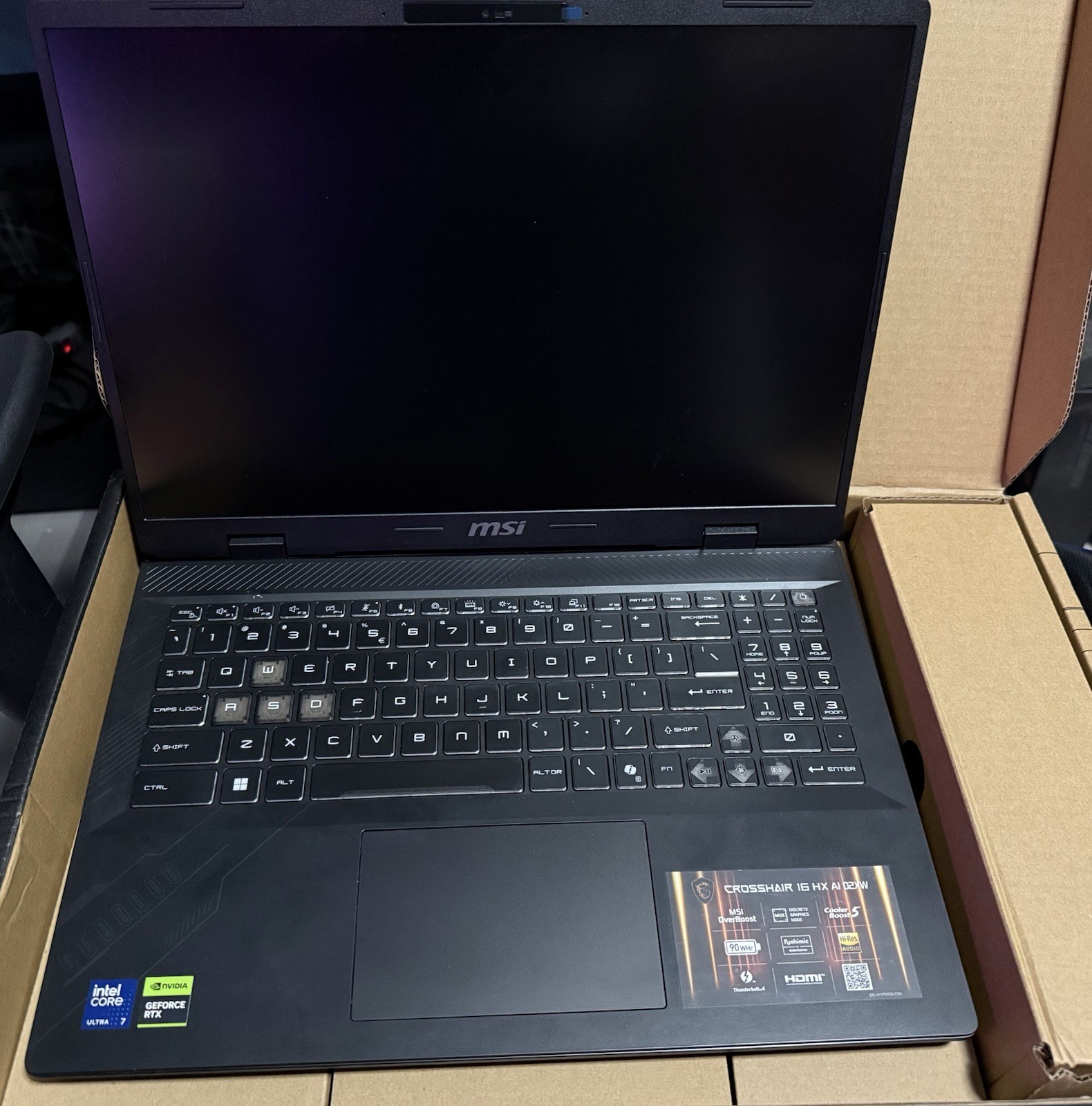 MSI Crosshair 18 HX AI A2XWGKG-012US 18″ Gaming Laptop QHD U9-275HX 5070 1TB