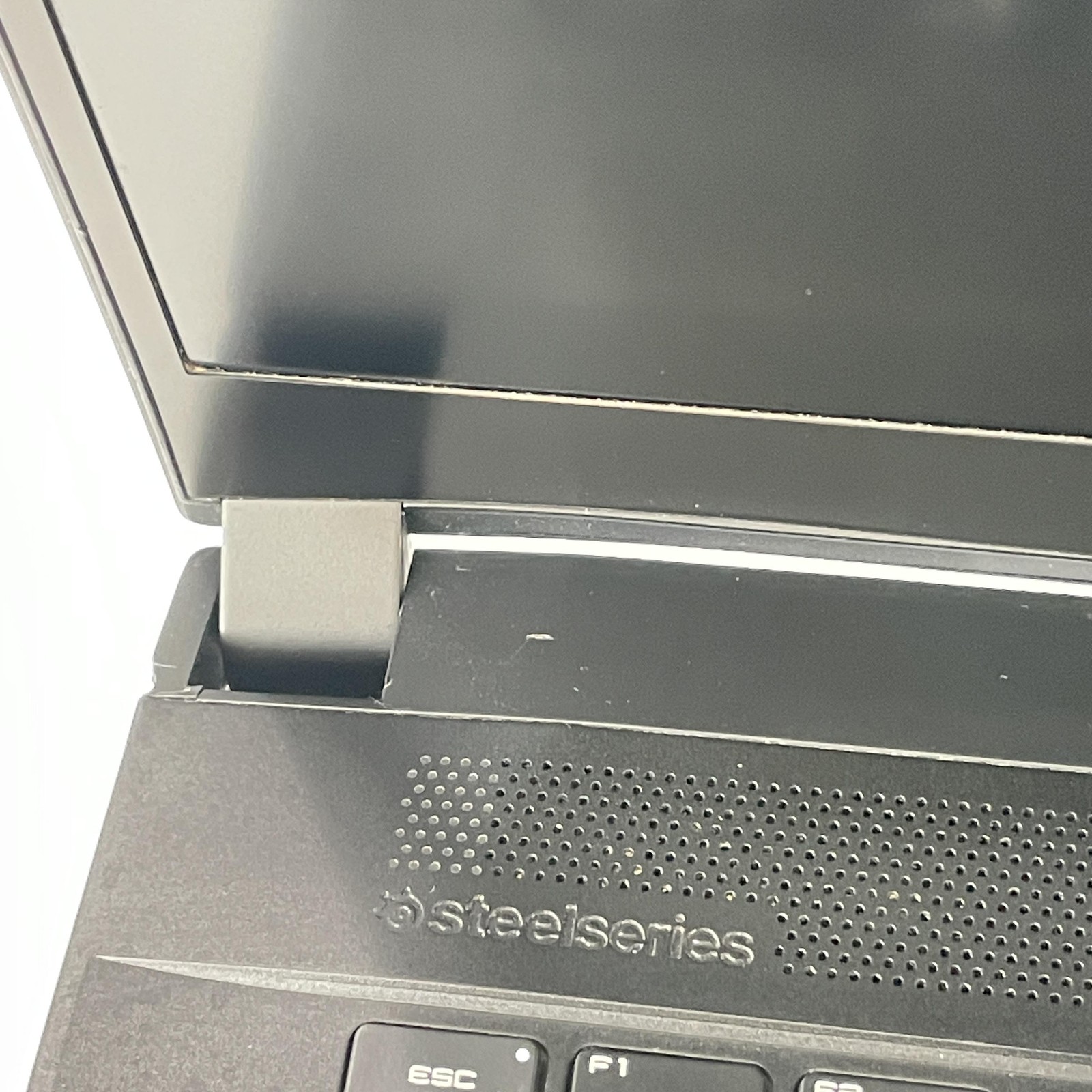 MSI Stealth GS66 15.6 144Hz FHD i7-10750H 2.60GHz 16GB 512GB SSD RTX 2060 Fair