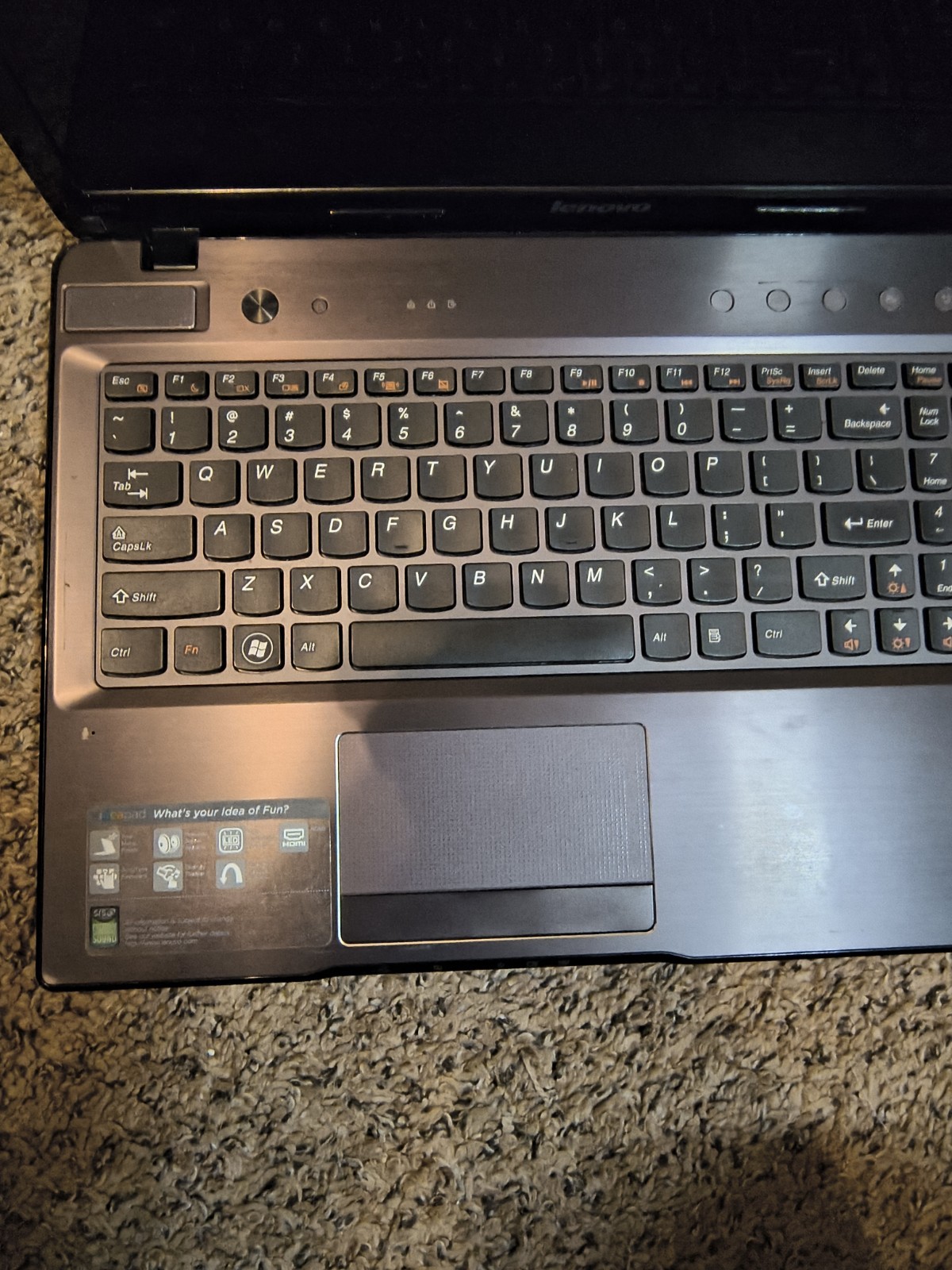 Lenovo IdeaPad Z570 i3-2310M 4GB 160GB HDD DVDRW Ubuntu