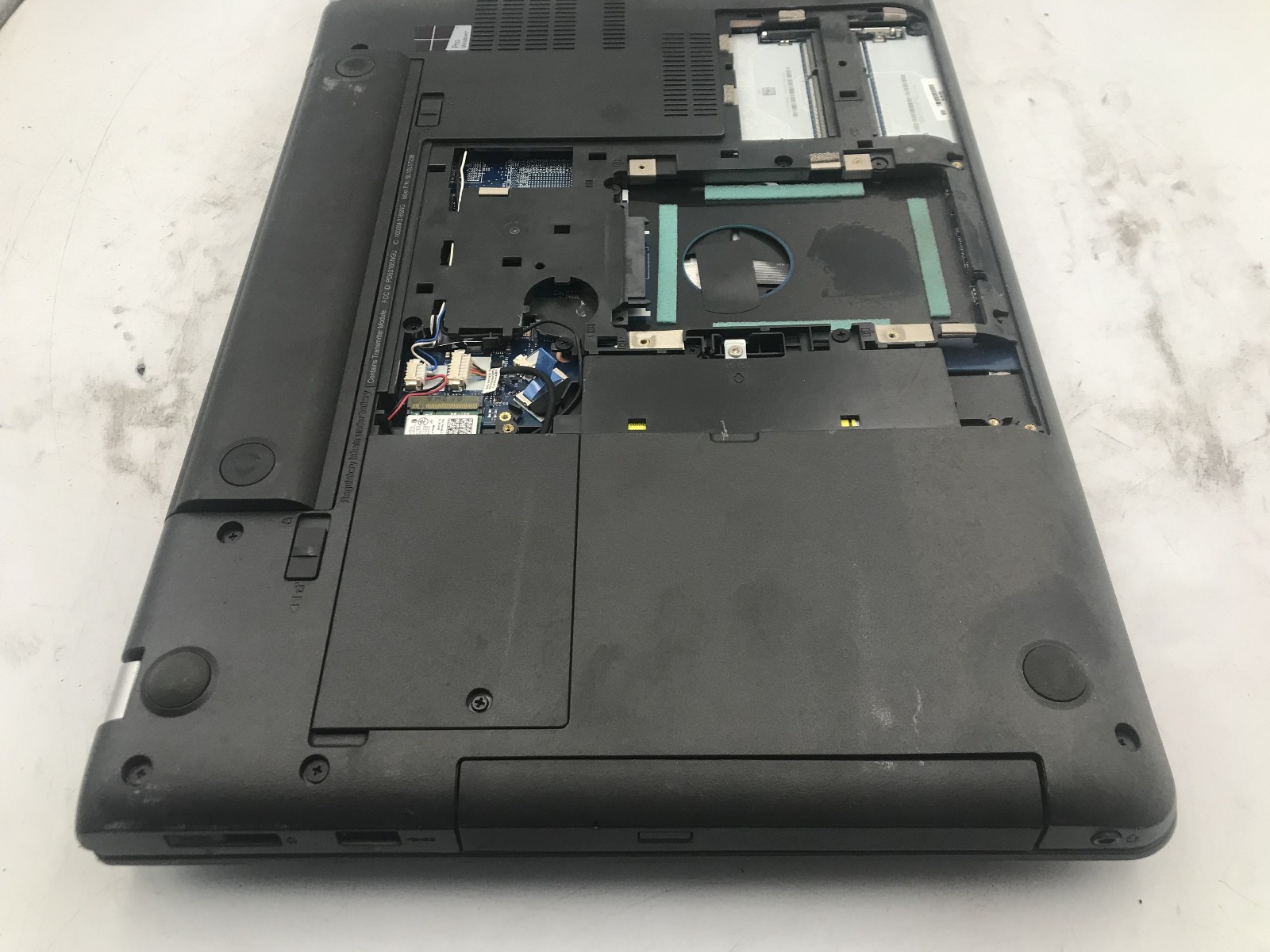 LENOVO THINKPAD E560 – BOOTS TO BIOS – INTEL I5 6200U – NO RAM – READ DESC – BB