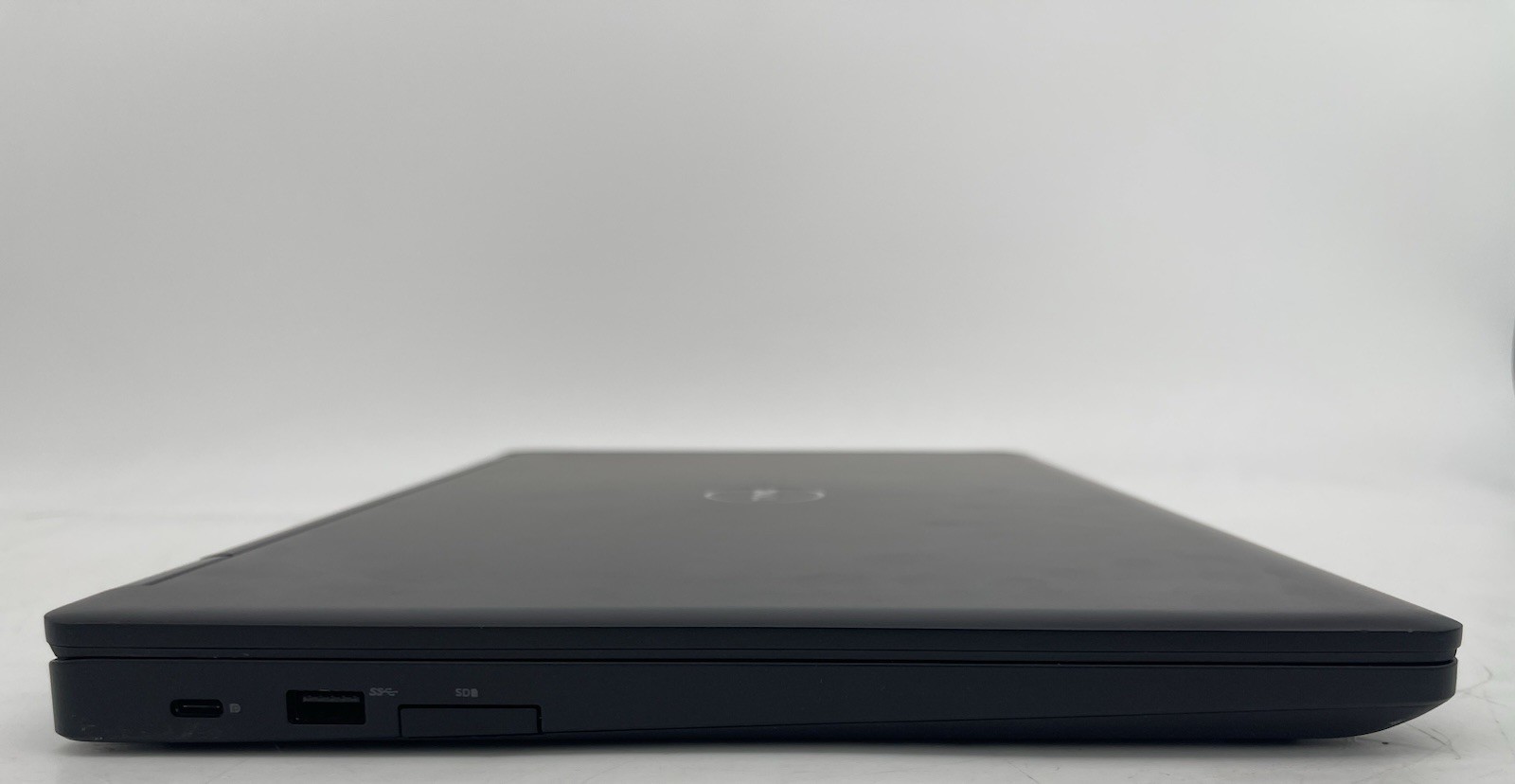 Dell Precision 3520 15.6″ Laptop w/ i5-7440HQ 2.8GHz CPU 8GB RAM 256GB SSD
