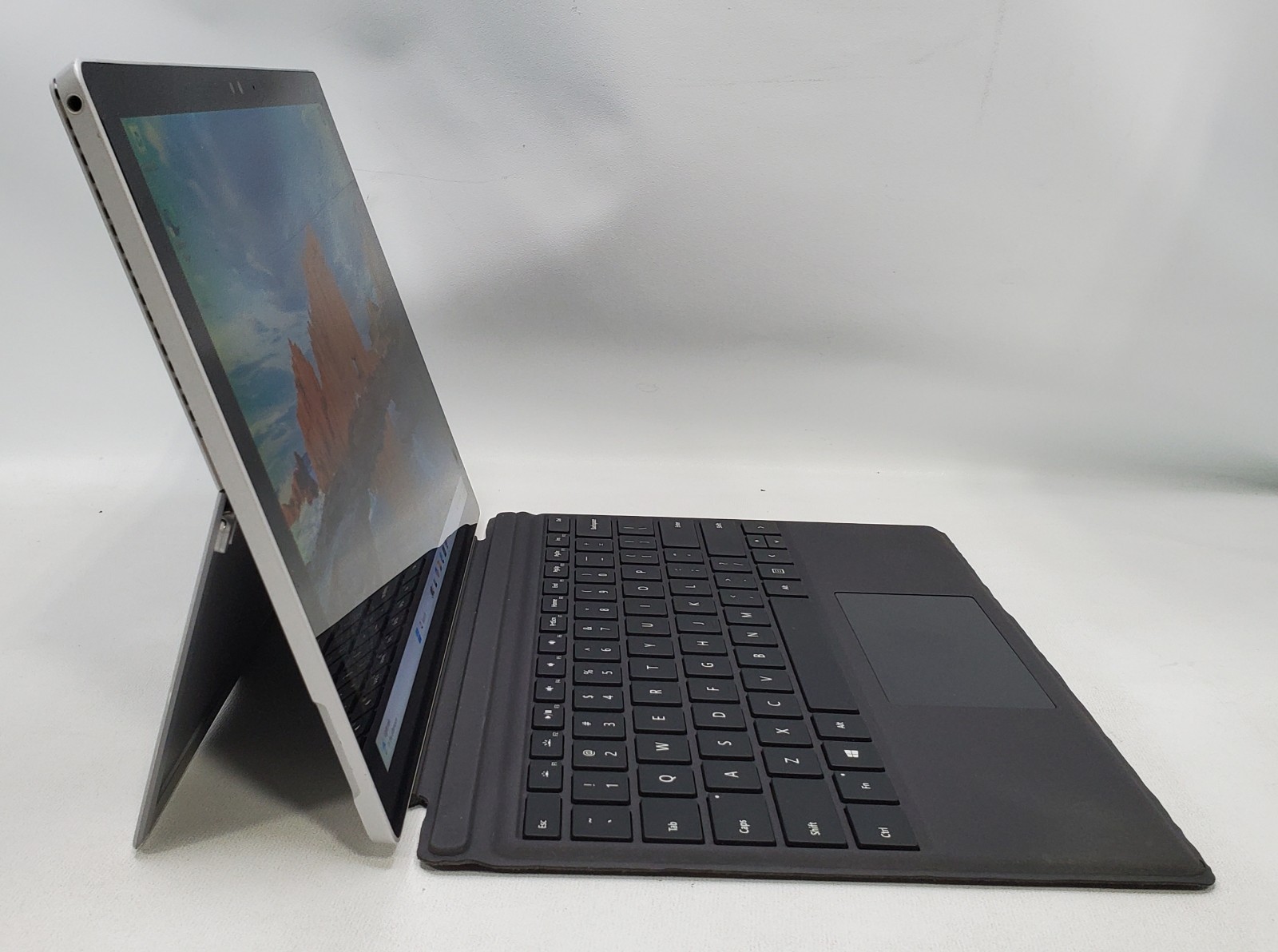 MICROSOFT SURFACE PRO 4 1724 Intel Core m3-6Y30 0.9GHz 4GB RAM 128GB Windows 11.