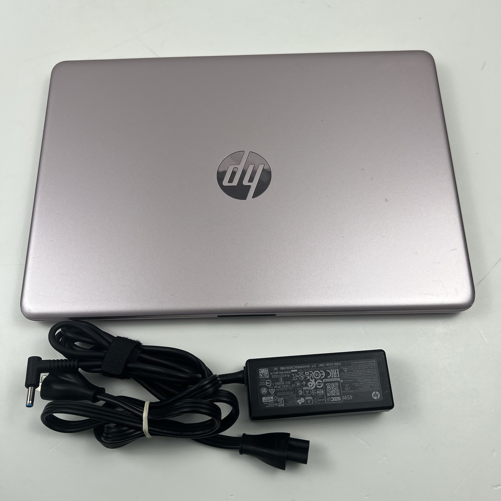 HP 14-cf2112wm 14″ Intel Celeron N4120 1.1GHz 4GB RAM 64GB eMMC Win 11 w/Charger