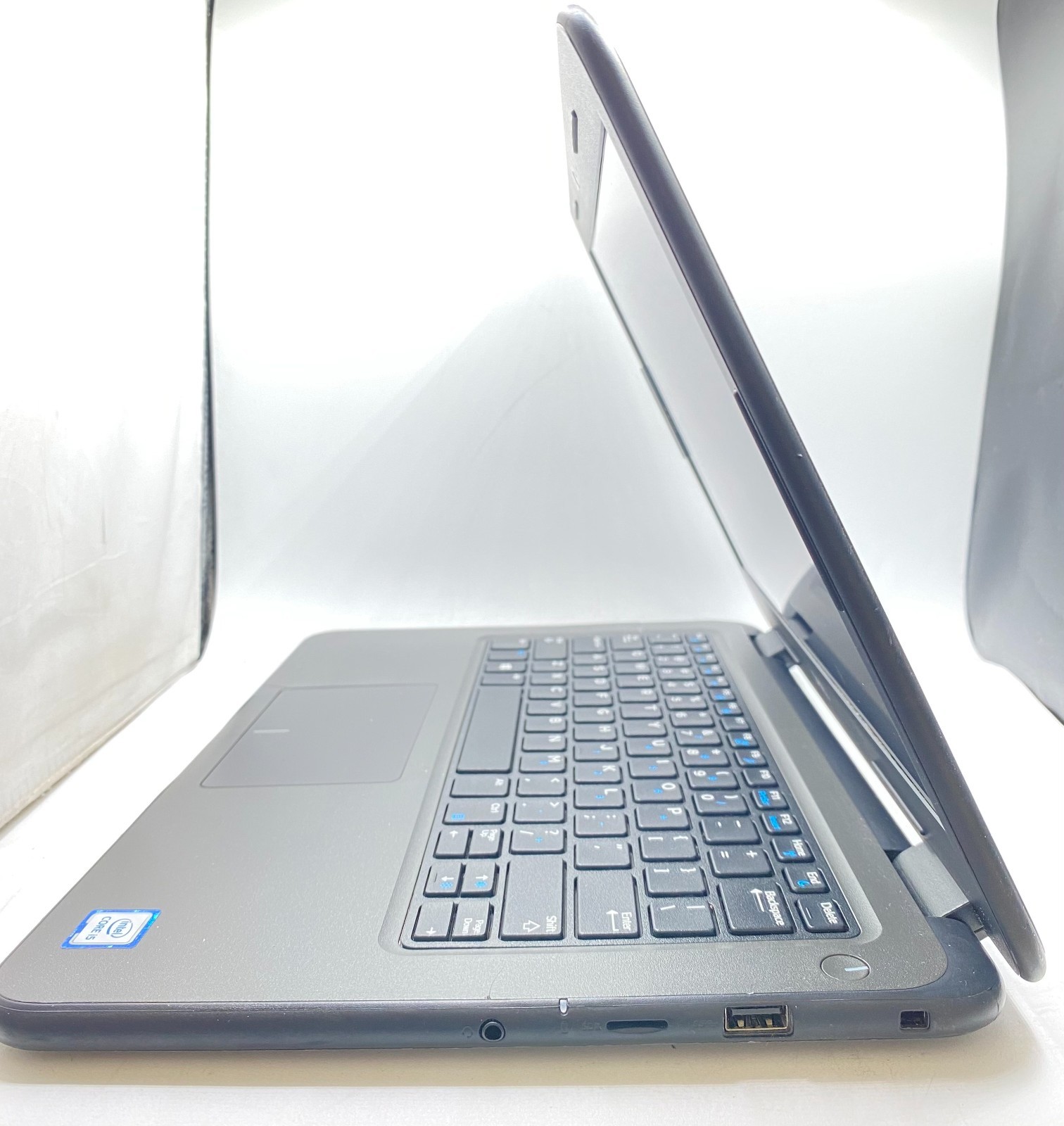 Dell Latitude 3310 13.3″ Laptop Intel Core i5-8265U 1.60GHz 8GB RAM 256GB SSD