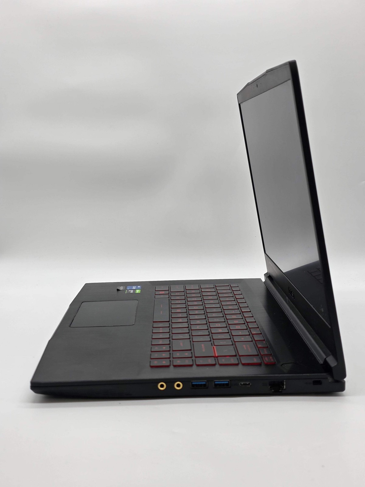 MSI GF63 Thin 15.6″ Gaming Laptop i5-11400H 8GB 256GB SSD GTX 1650