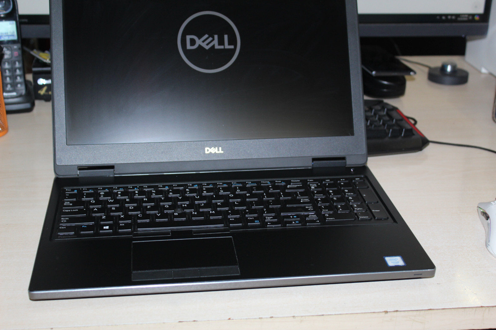 Dell Precision 7530 15.6” Xeon 2.7GHz Turbo16GB 512NVMeQuadro p1000 4GB Win10