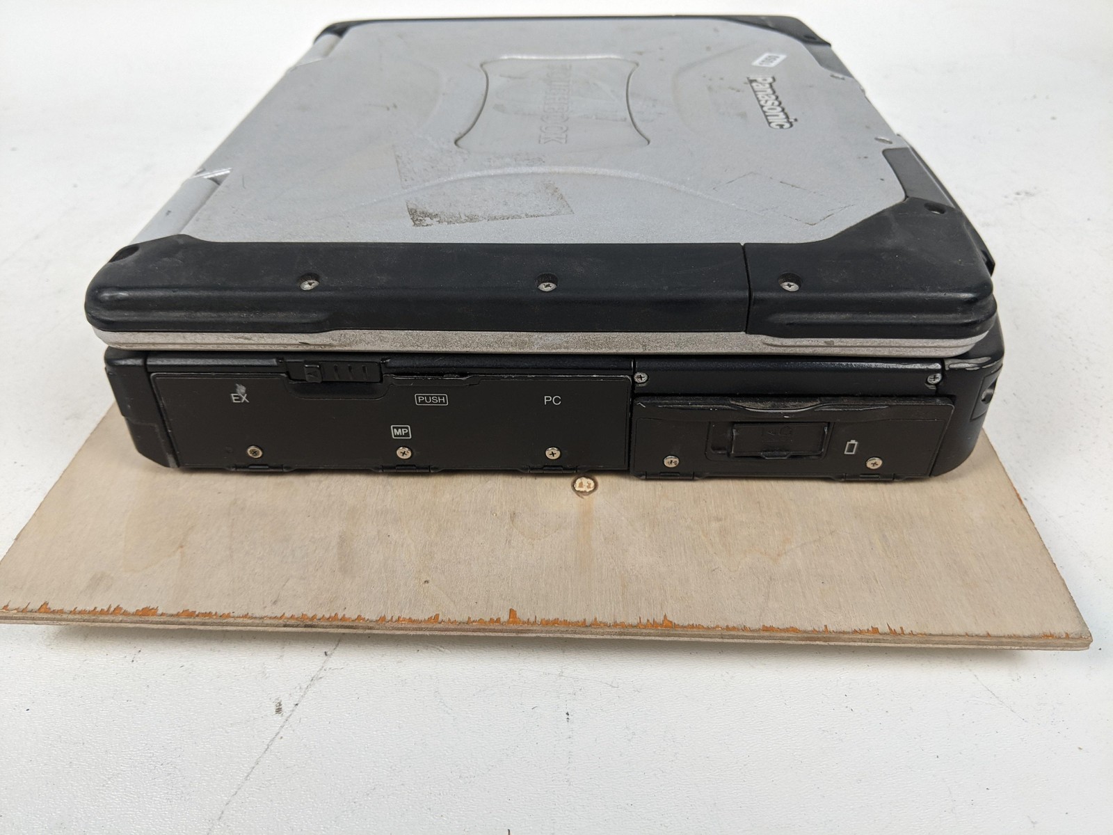 Panasonic Toughbook CF-30 13.3in Rugged Laptop Intel Dual Core Parts Repair