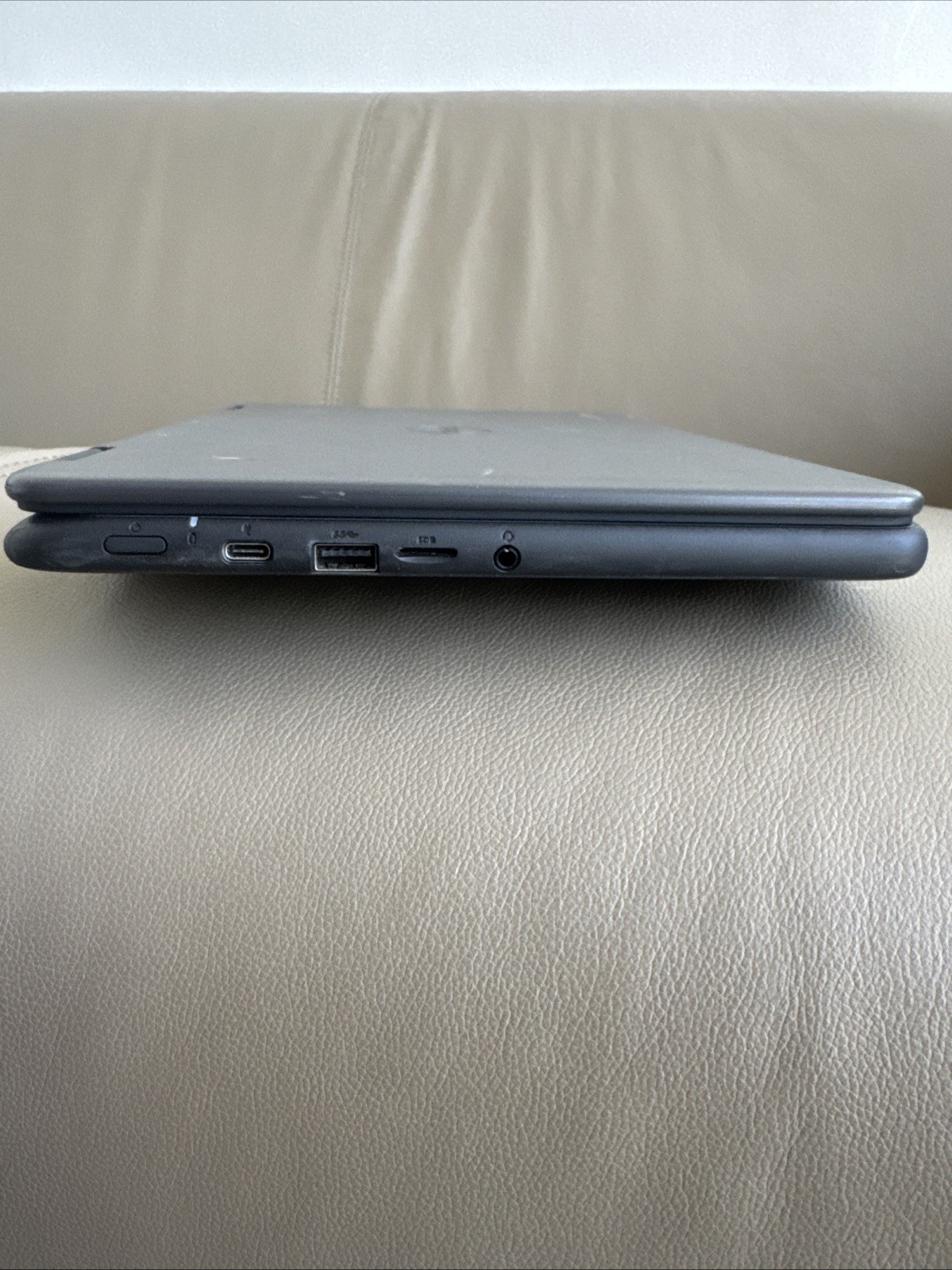 Dell Chromebook 3100 11.6″ 2-in-1 Touch Chromebook Celeron 4GB Ram 32GB SSD