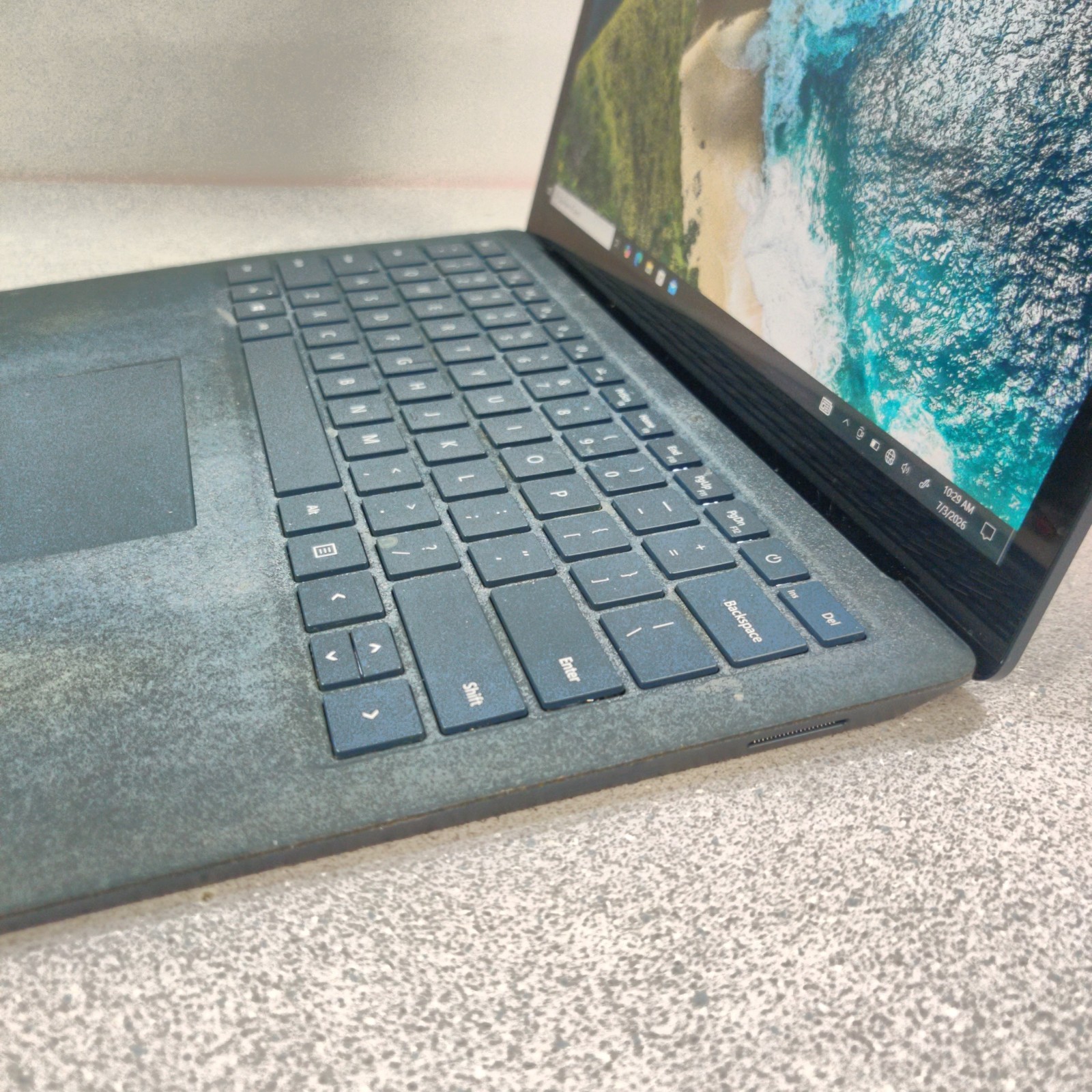 Microsoft Surface 2, 1769 i7-7660U 8G 256GB W10PRO FAIR CONDITION, No Adapter
