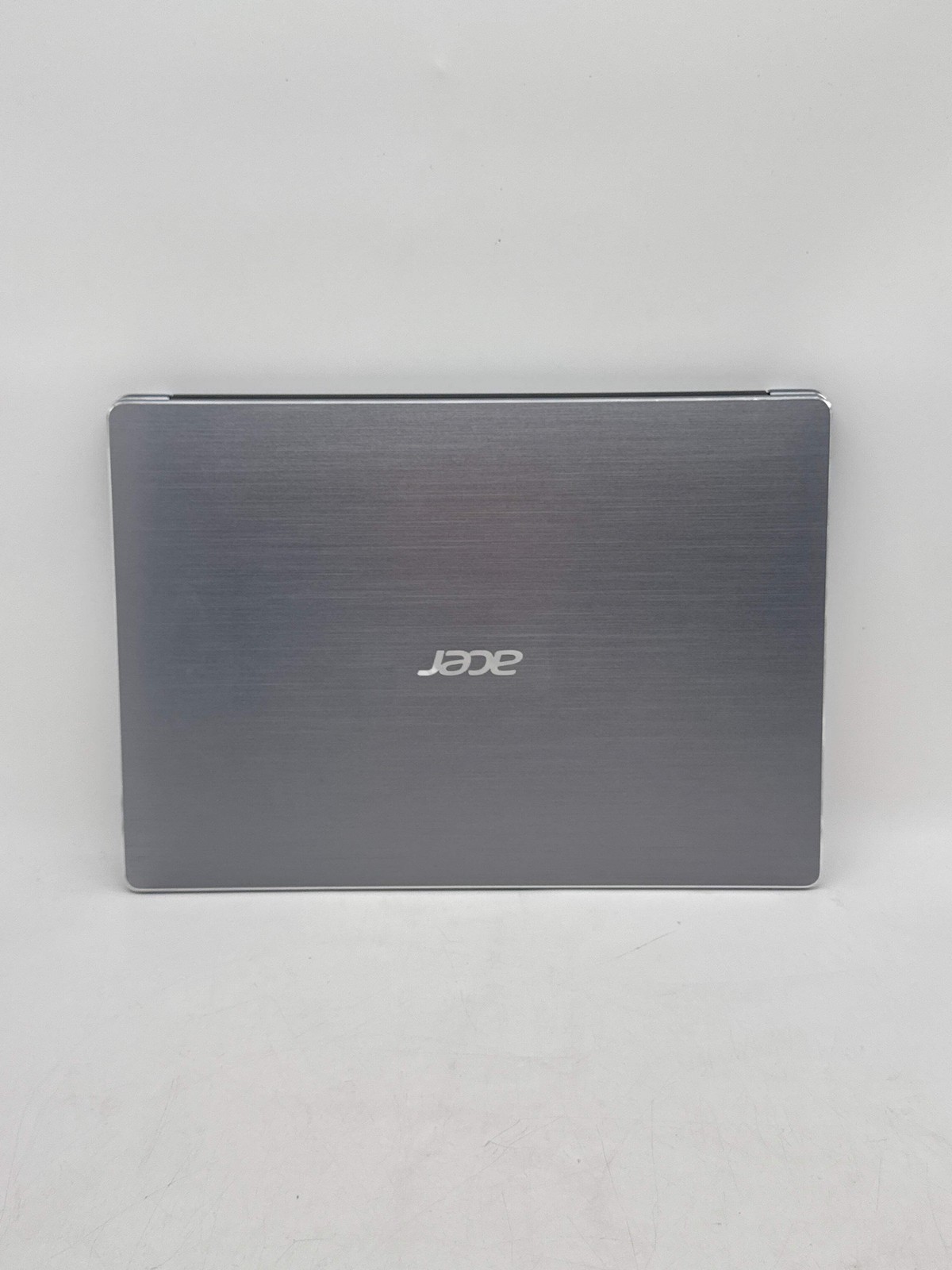 Acer Swift 3 SF314-54 14″ Core i5-8250U 8GB 256GB SSD No Power / bad battery