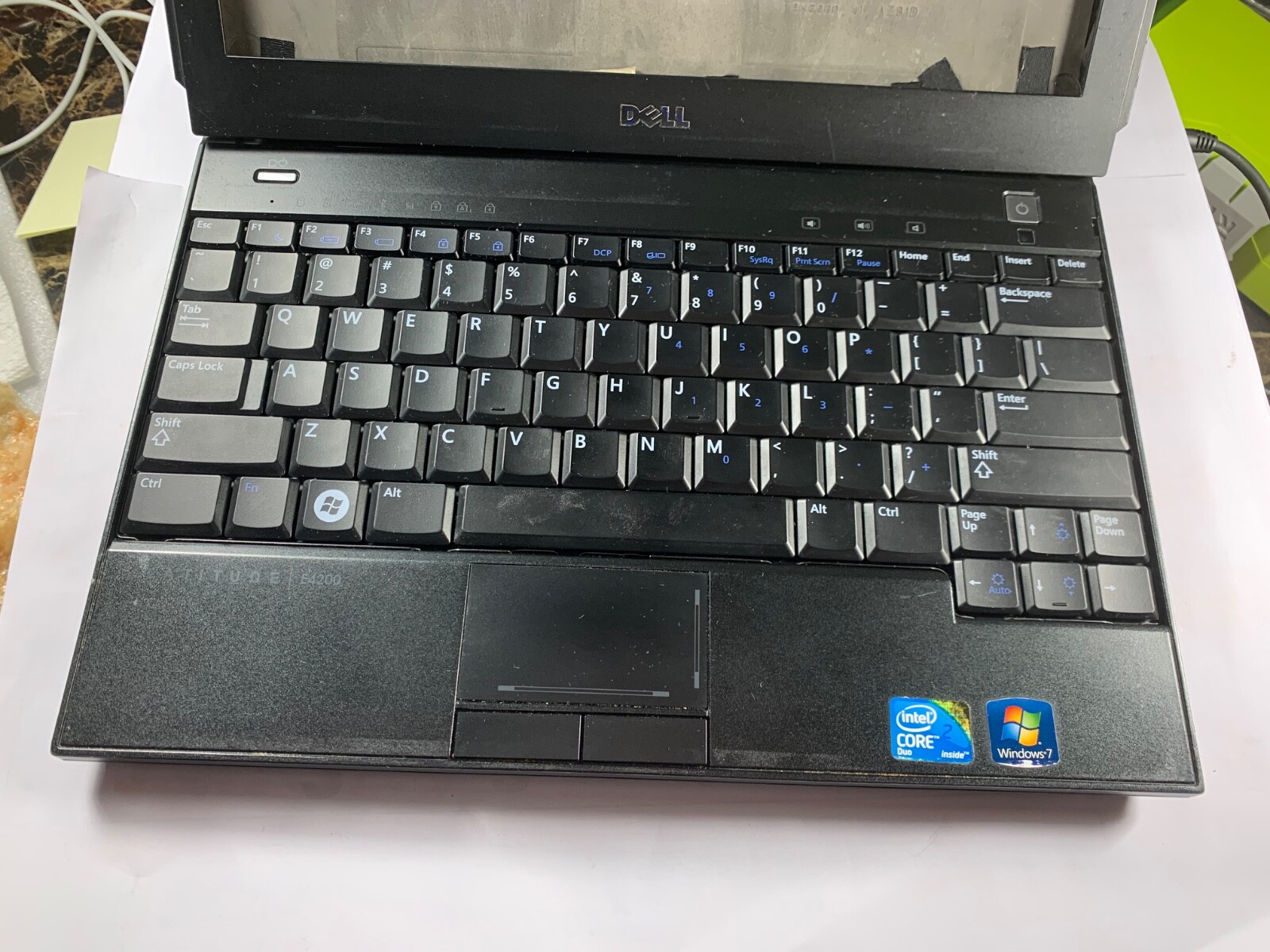 Dell Latitude E4200 12.1″ Laptop Intel Core 2 Duo U9600 1.60GHz 2GB RAM (# 03).