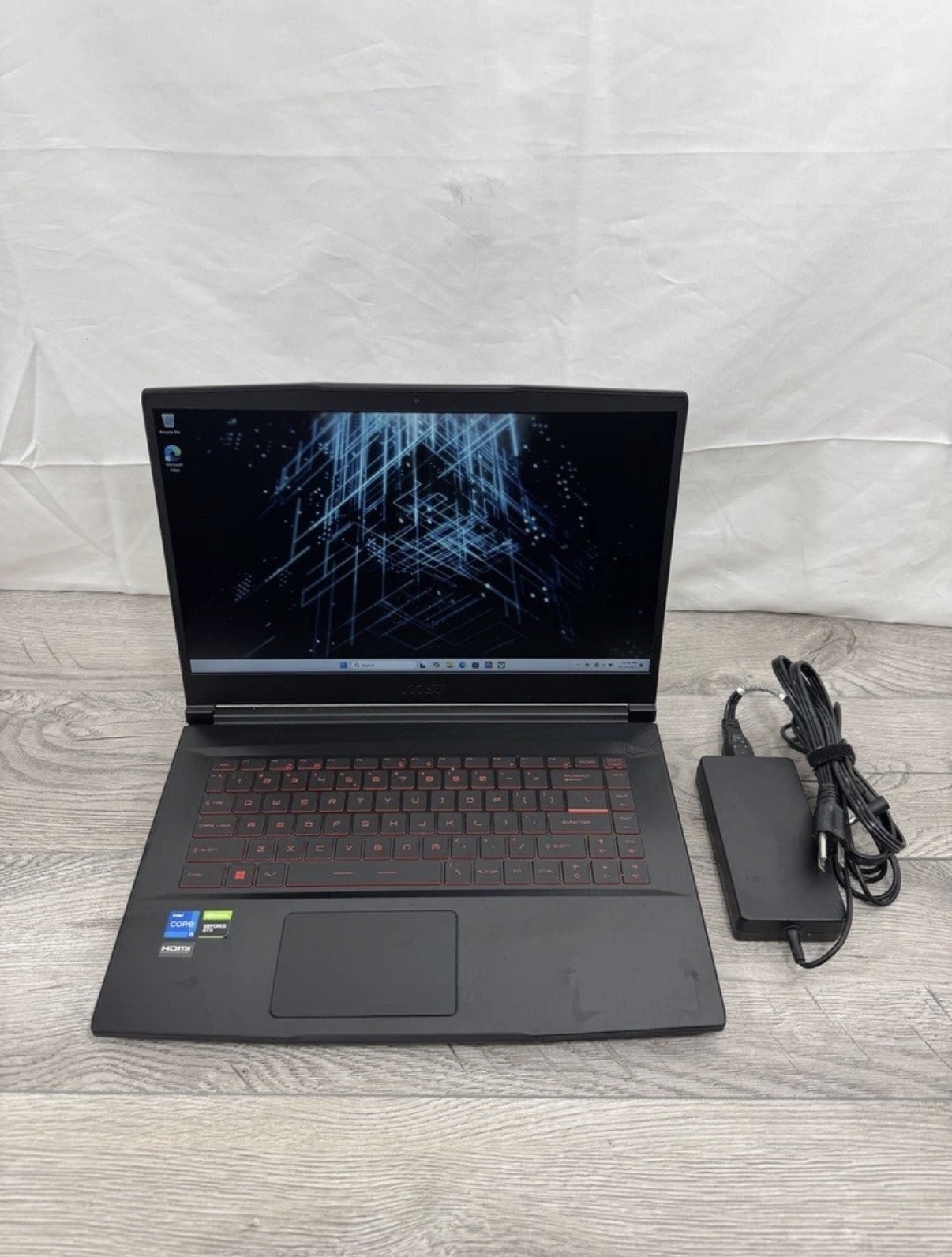 MSI GF63 Thin 11SC-693 GTX 1650 Core i5-11400H 2.7GHz 8GB RAM 256GB SSD 15.6″