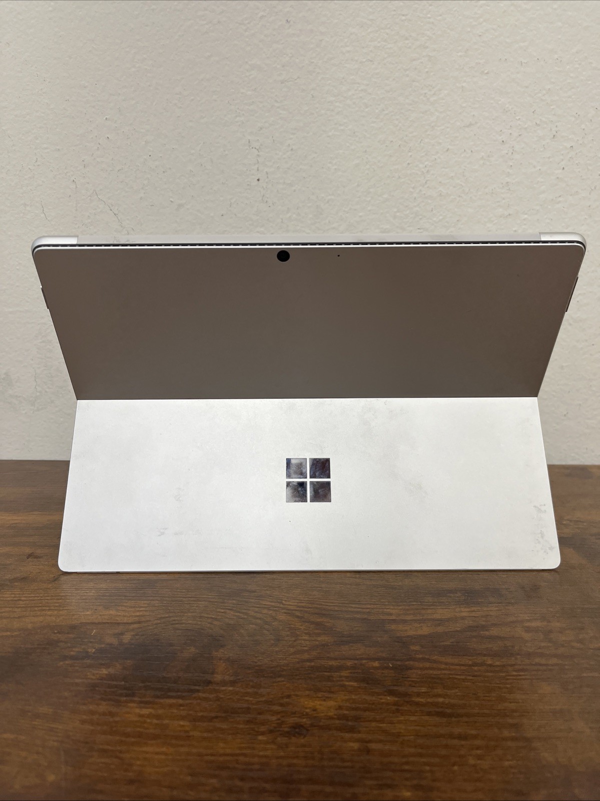 Microsoft Surface Pro 8 13″ i7 32GB Ram 1TB SSD No Power! For Parts!