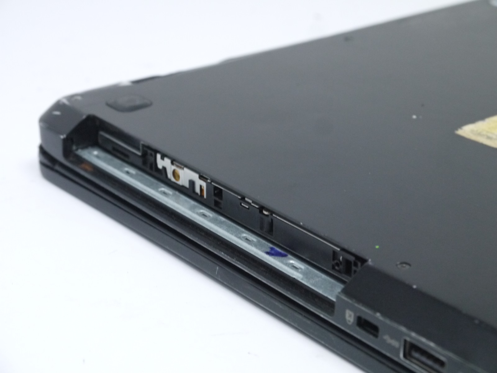 Asus Q552U 15.6” Gaming Laptop – i7-6500U / 12GB / GeForce 940M – For Repair