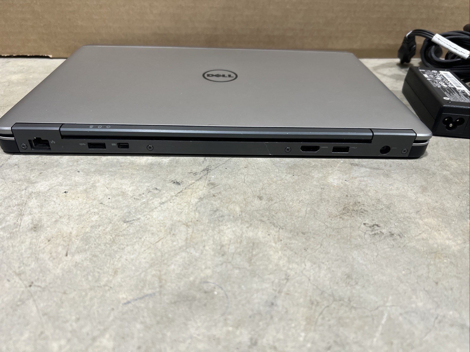 Dell Latitude E7440 i3-4030U@1.90GHz, 8 GB RAM, 14″, No HDD **Turns On